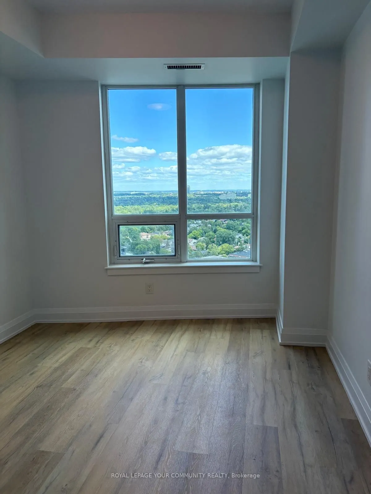 7171 Yonge Street, #1606