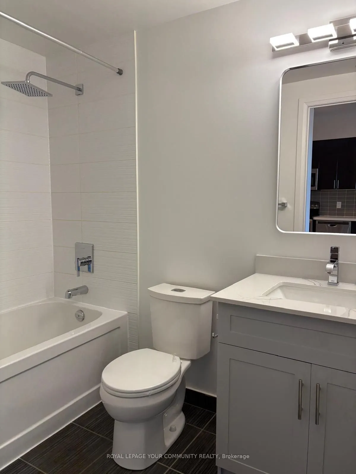 7171 Yonge Street, #1606