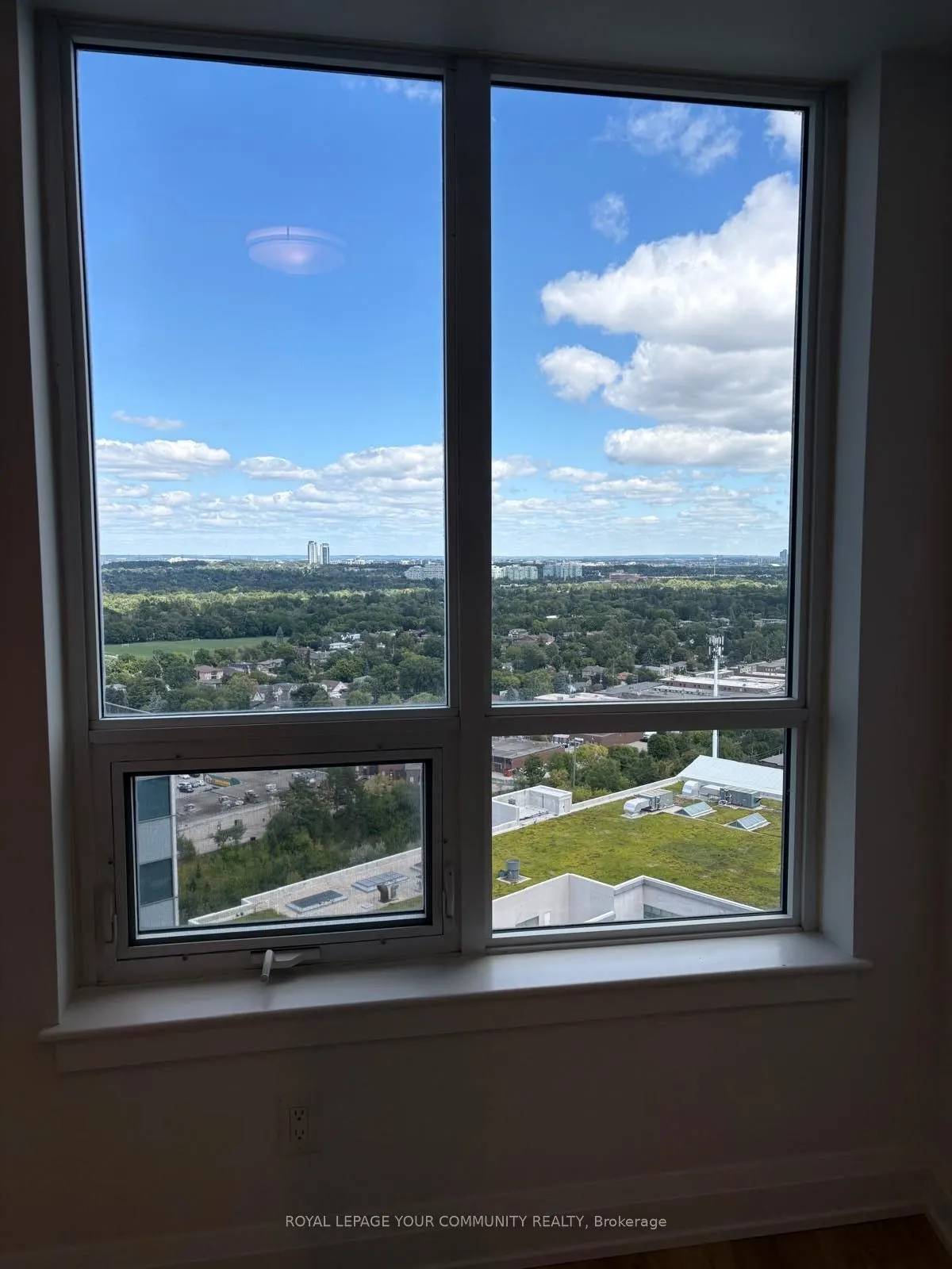 7171 Yonge Street, #1606