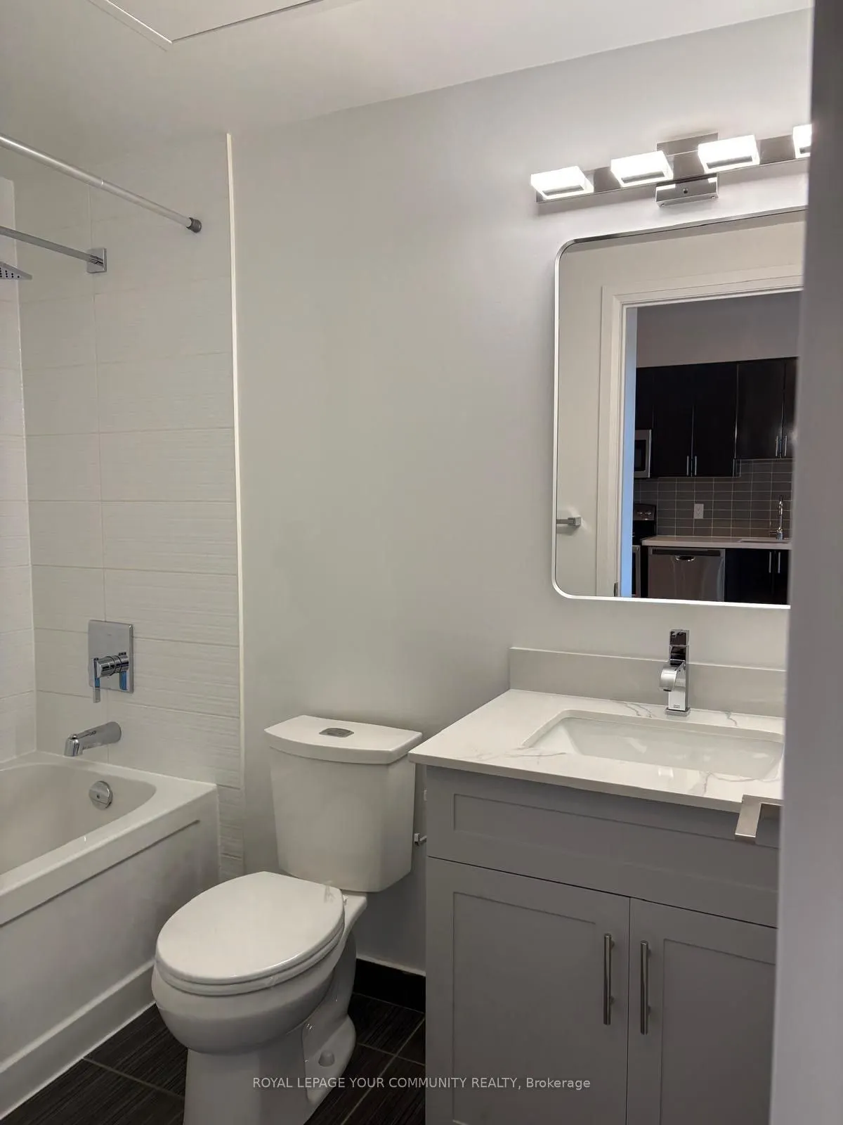 7171 Yonge Street, #1606