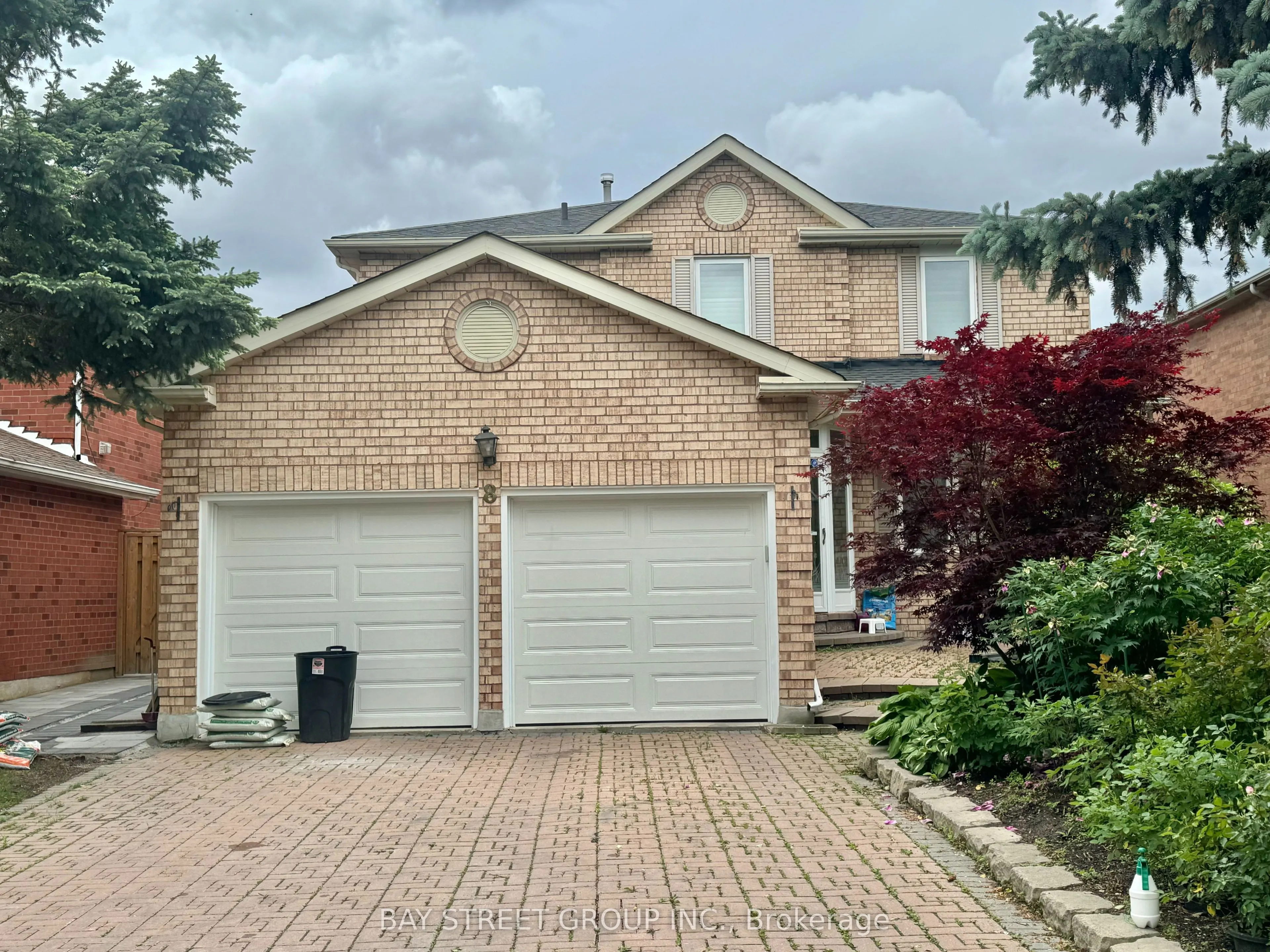 8 Queensgate Court, #One Room In W/O Basement