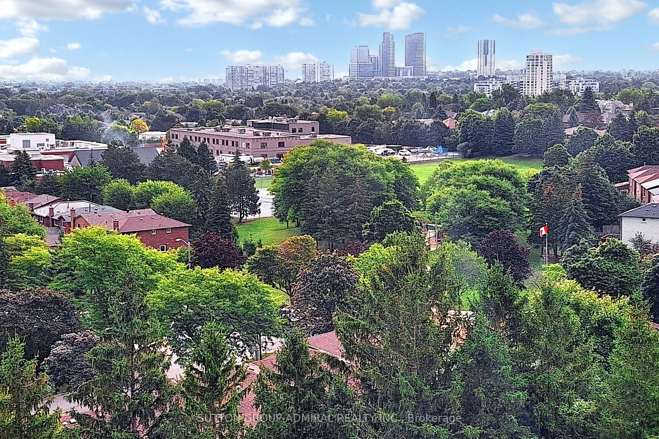 7601 Bathurst Street, #901