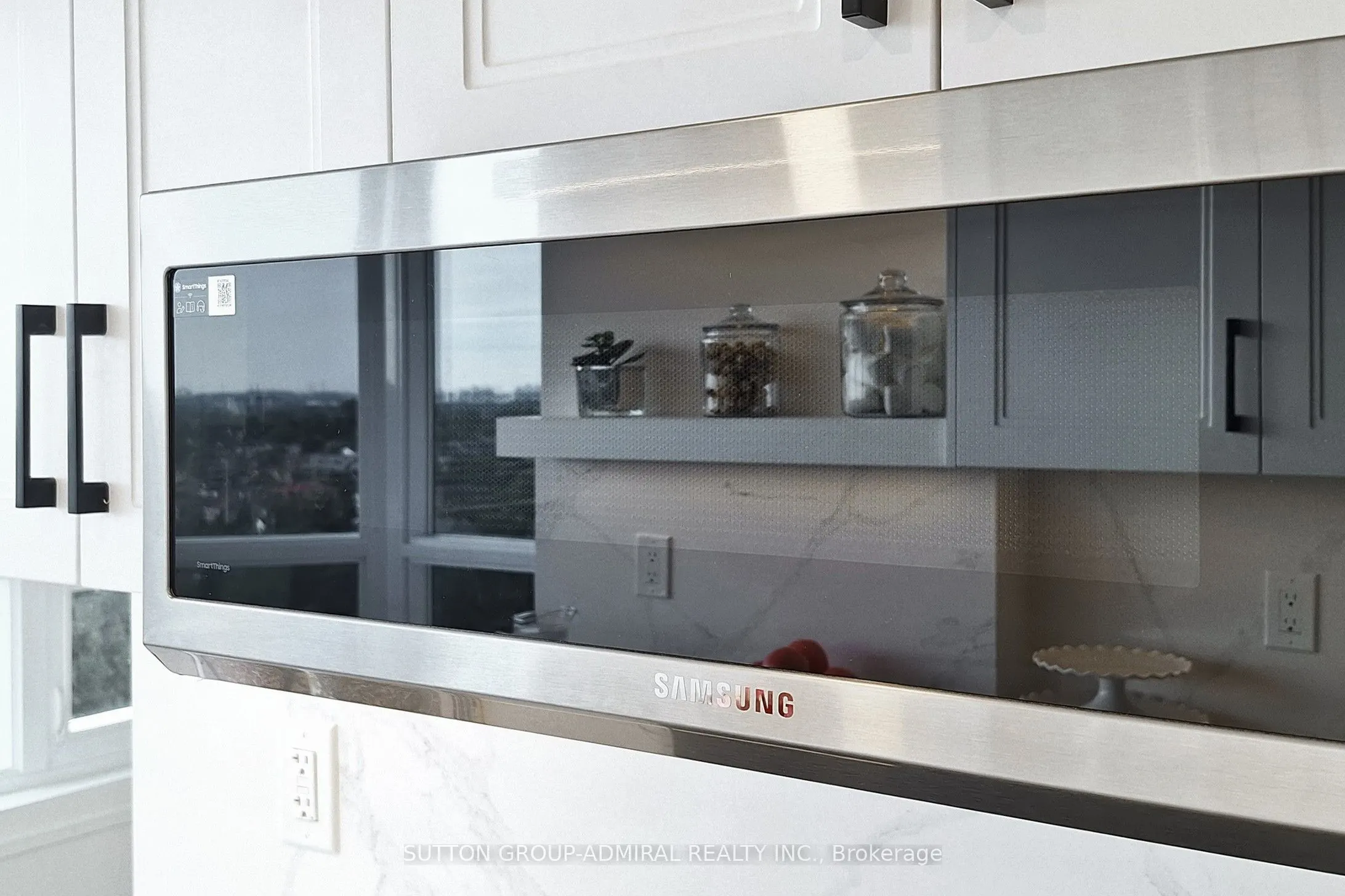 7601 Bathurst Street, #901