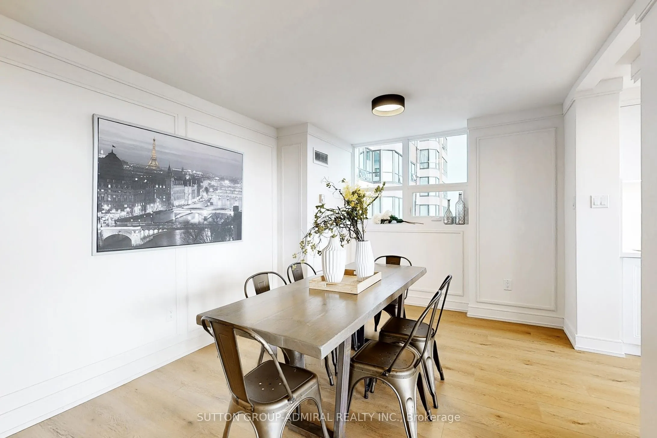 7601 Bathurst Street, #901