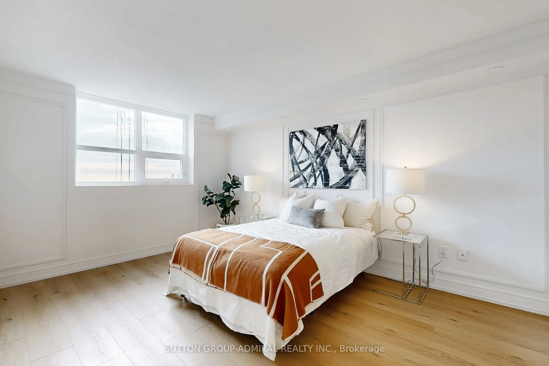 7601 Bathurst Street, #901