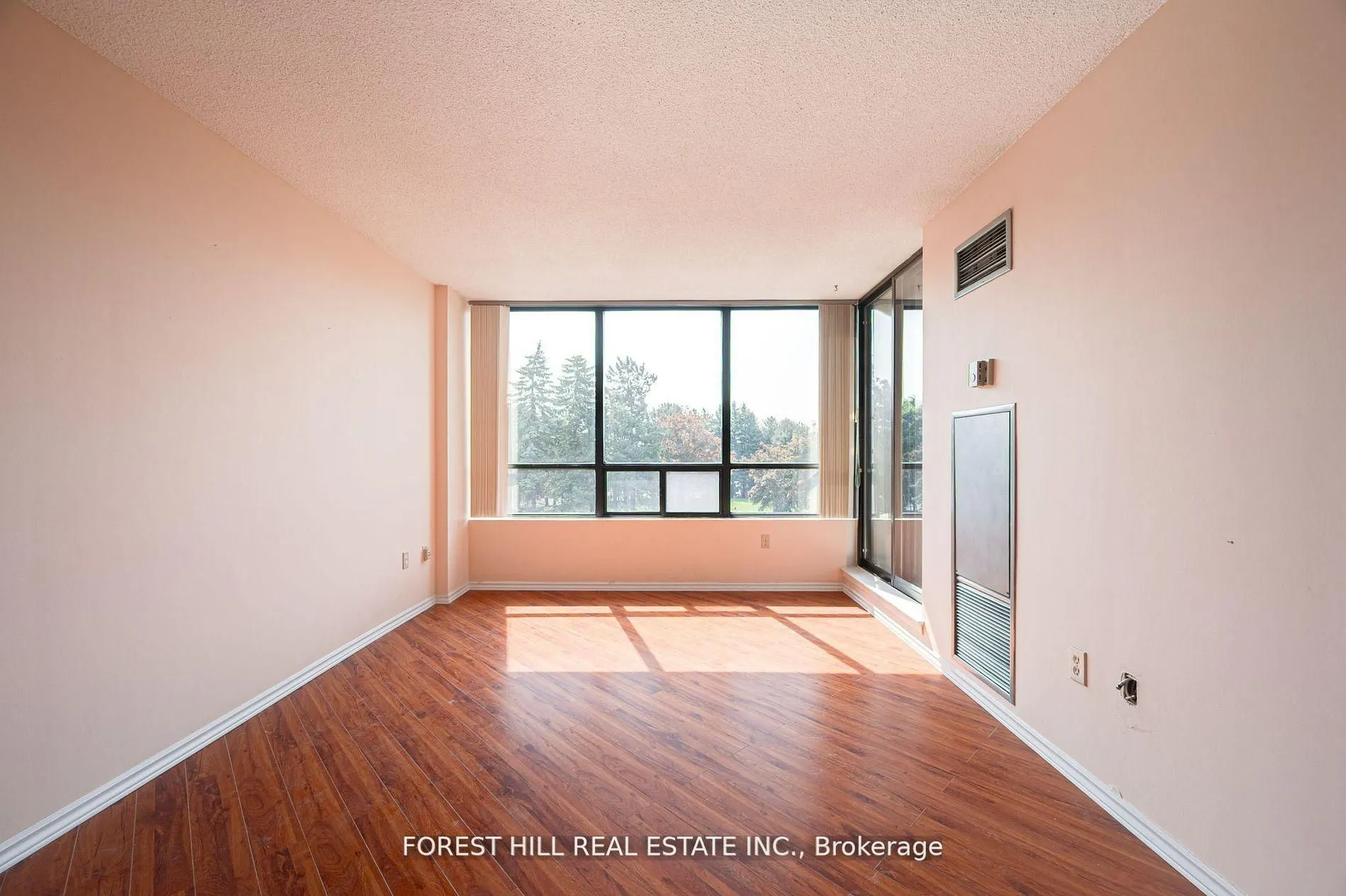 7440 Bathurst Street, #308