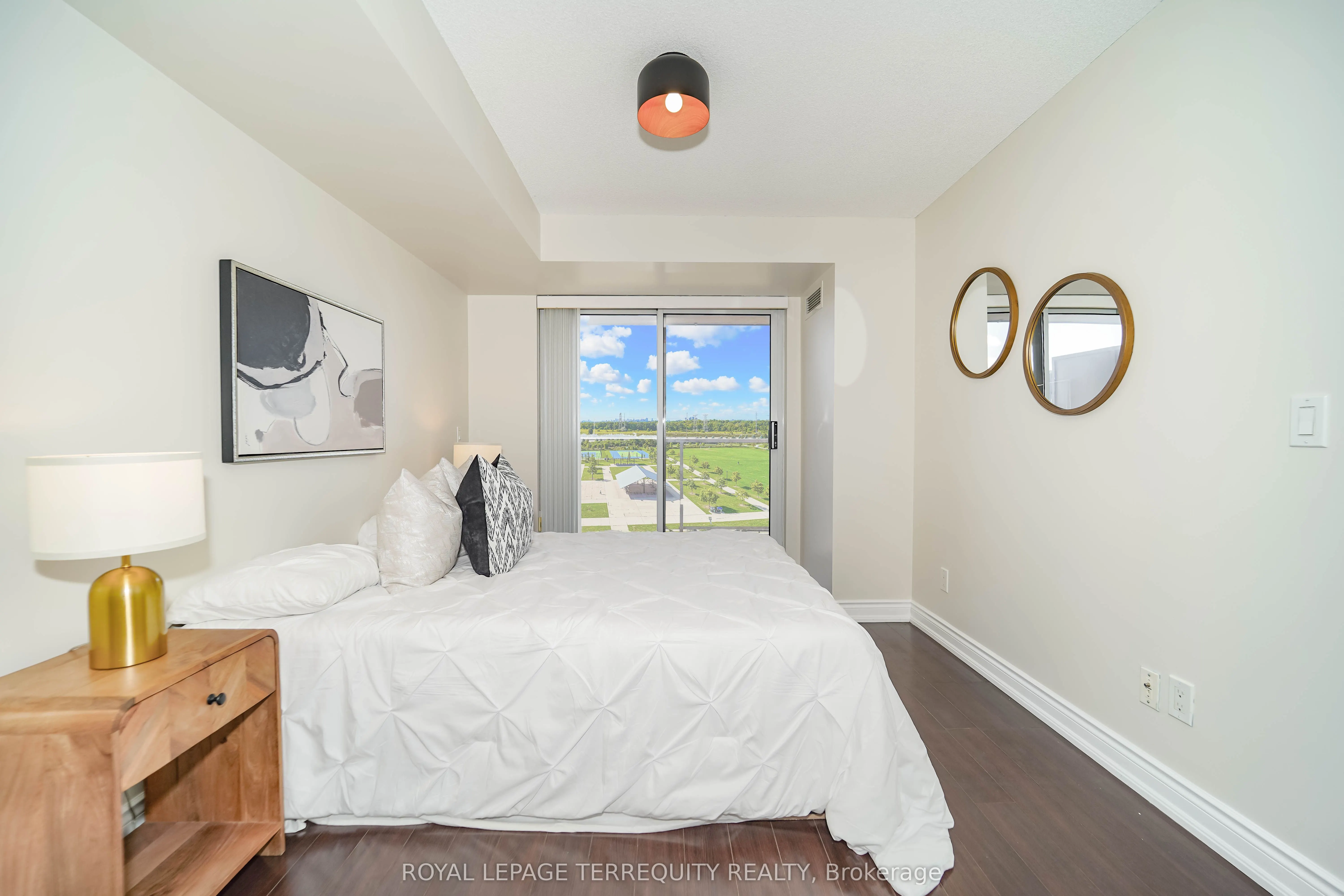 39 Galleria Parkway, #1011