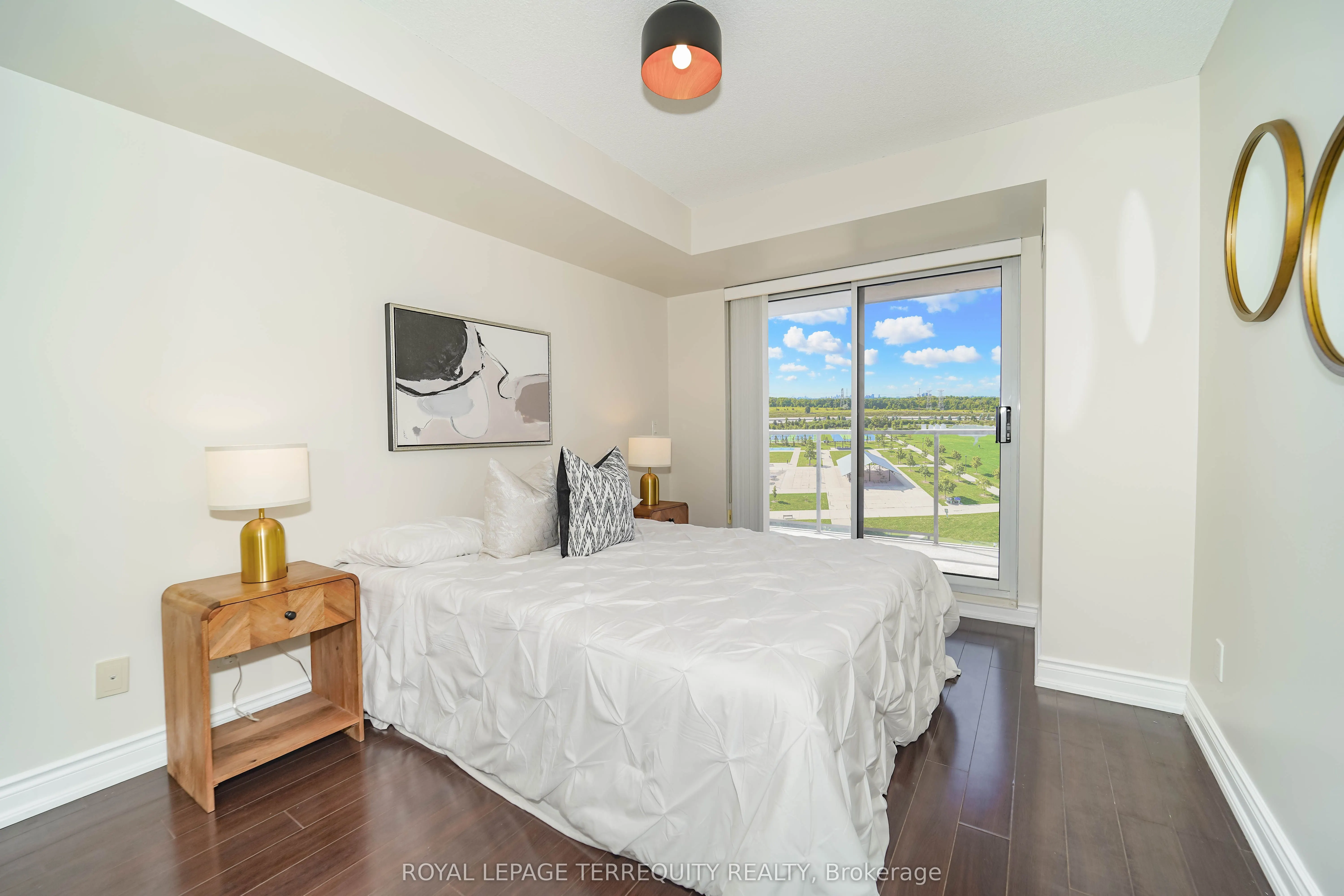 39 Galleria Parkway, #1011