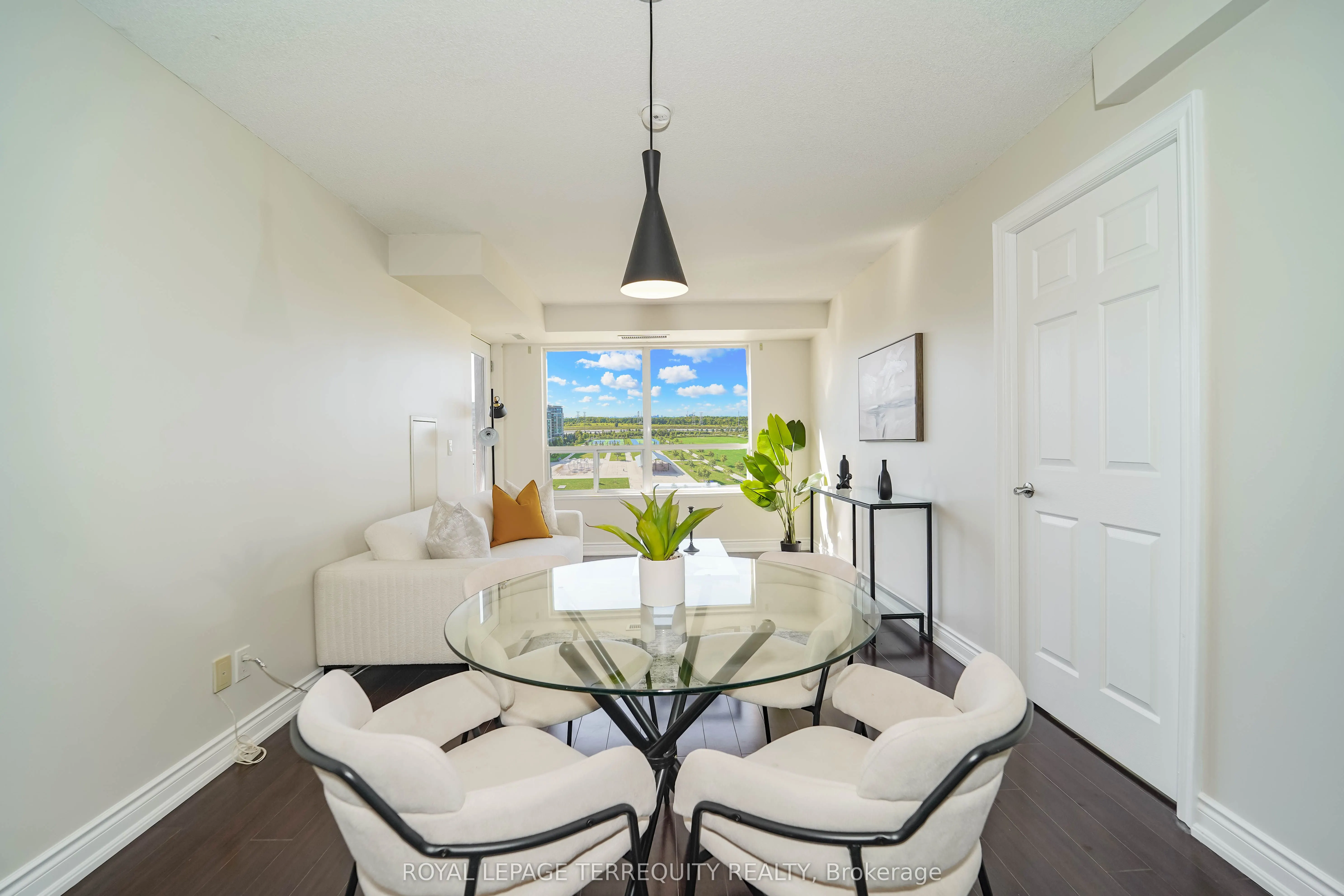 39 Galleria Parkway, #1011