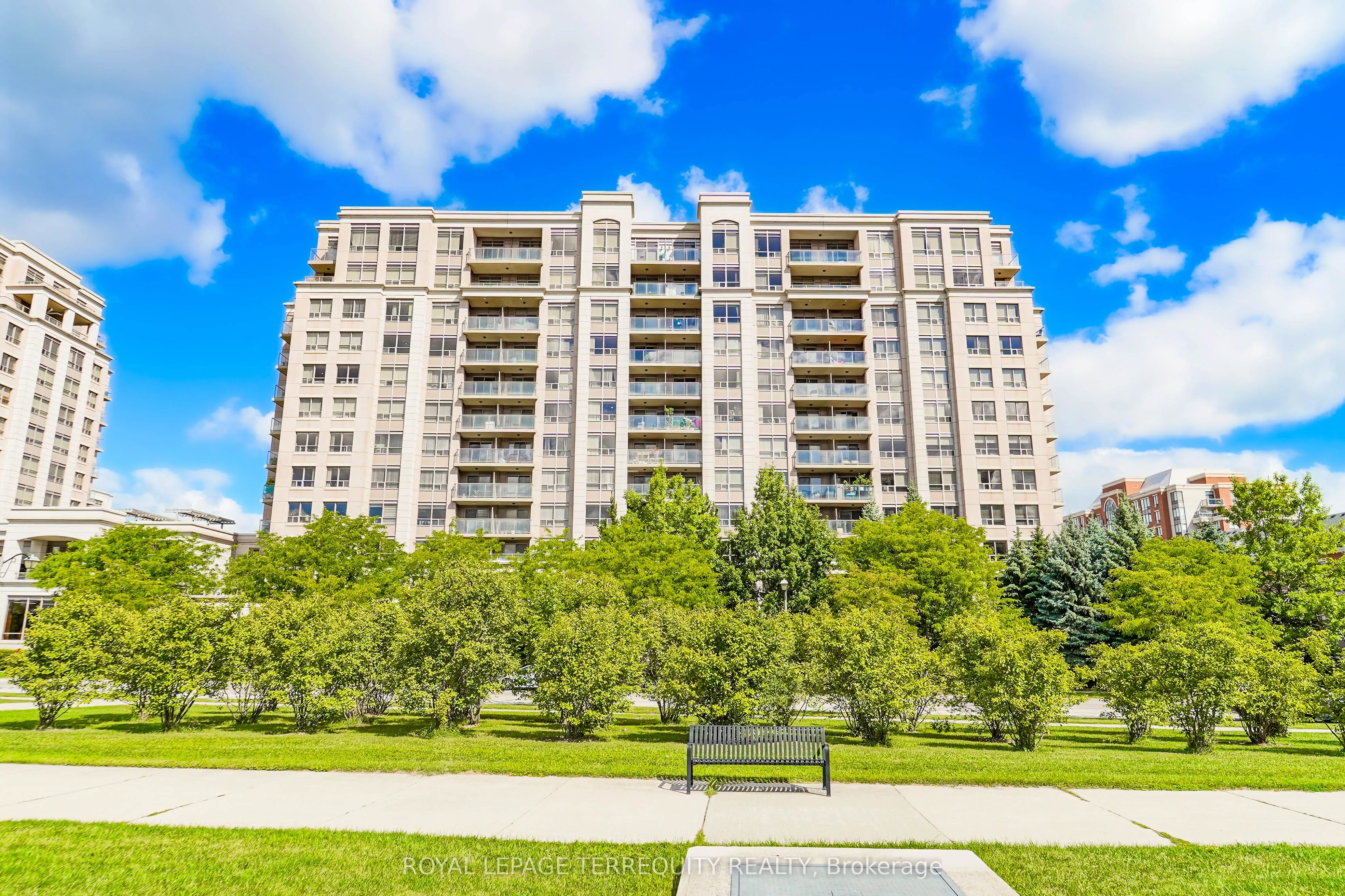 39 Galleria Parkway, #1011