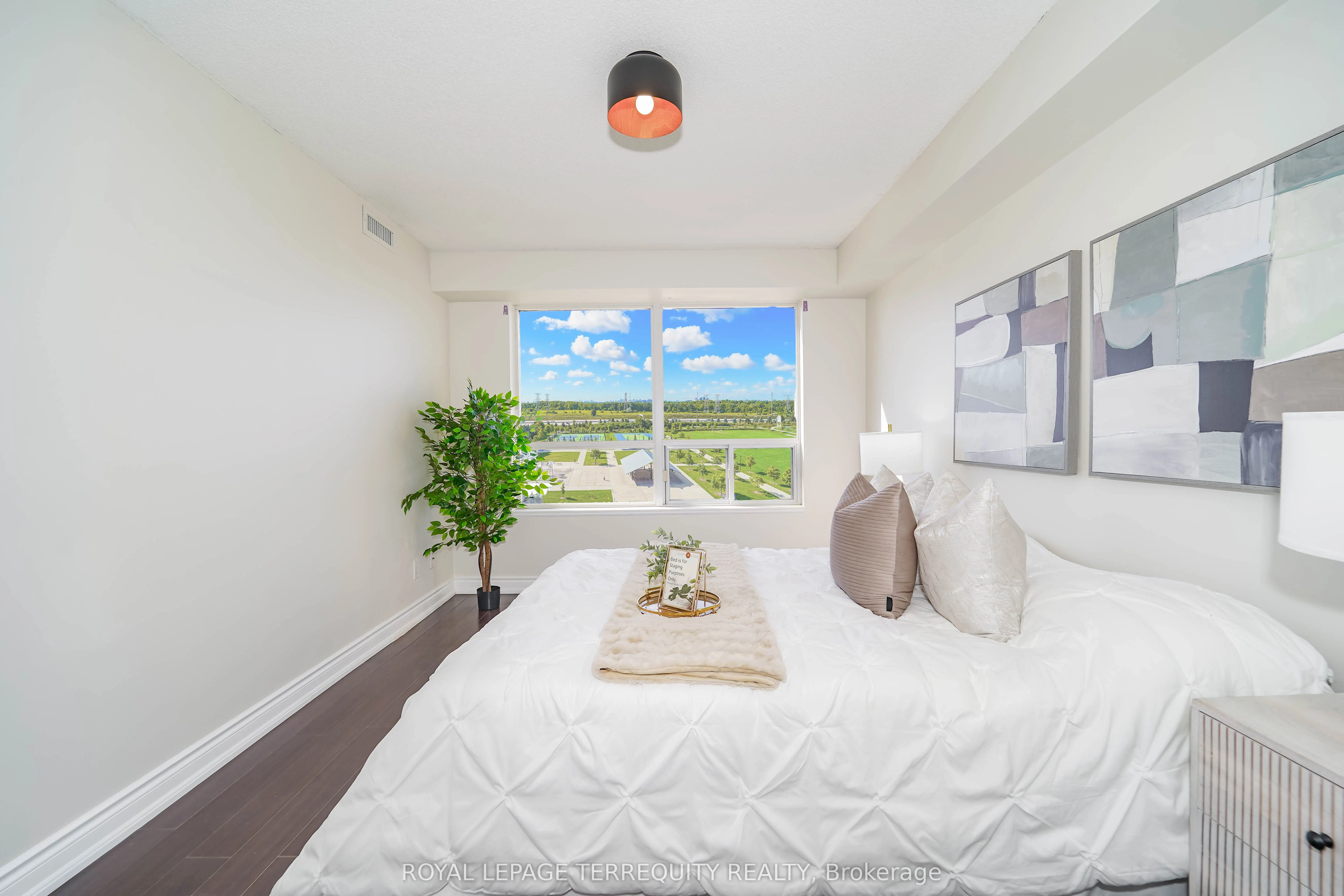 39 Galleria Parkway, #1011