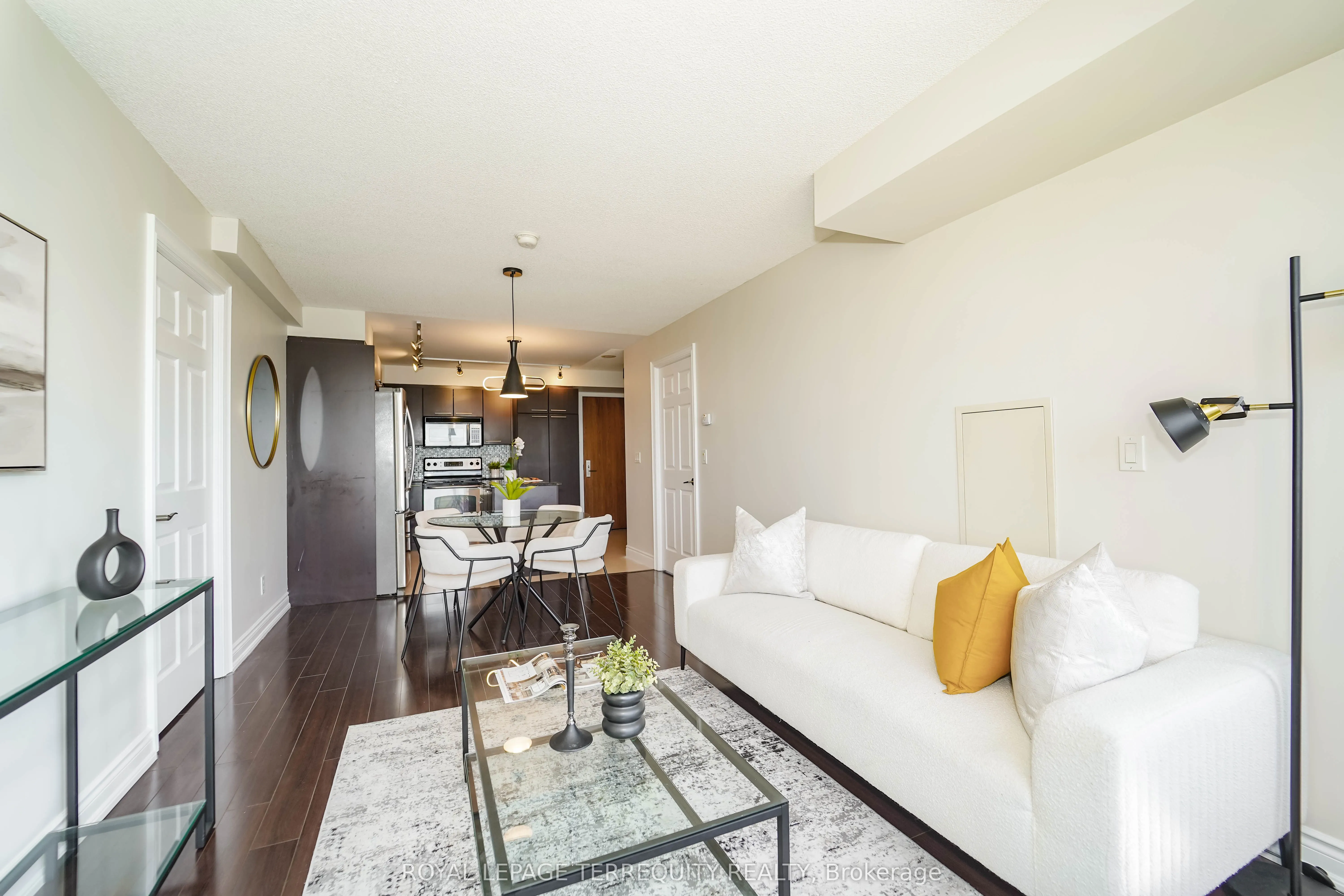 39 Galleria Parkway, #1011