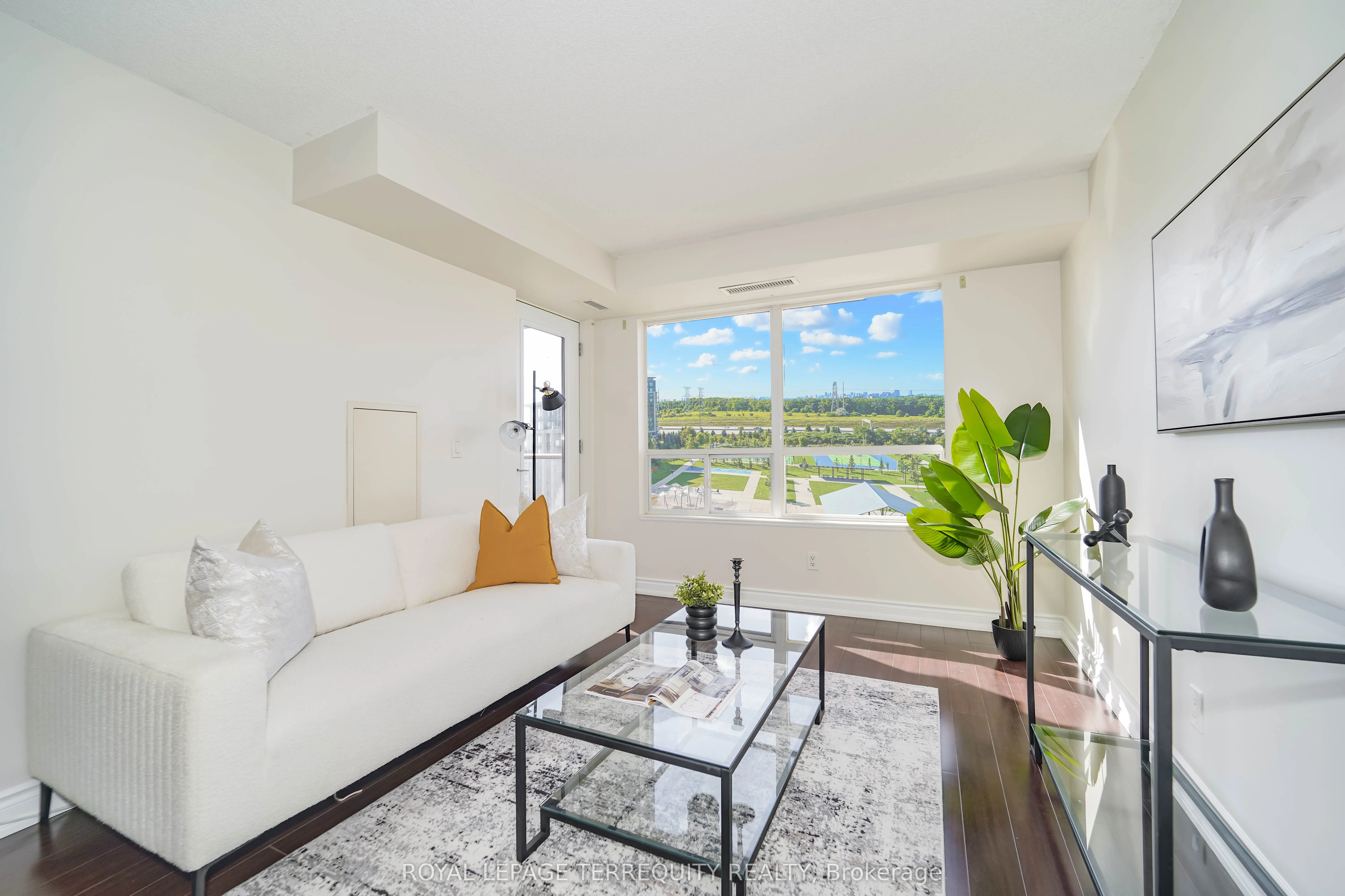39 Galleria Parkway, #1011