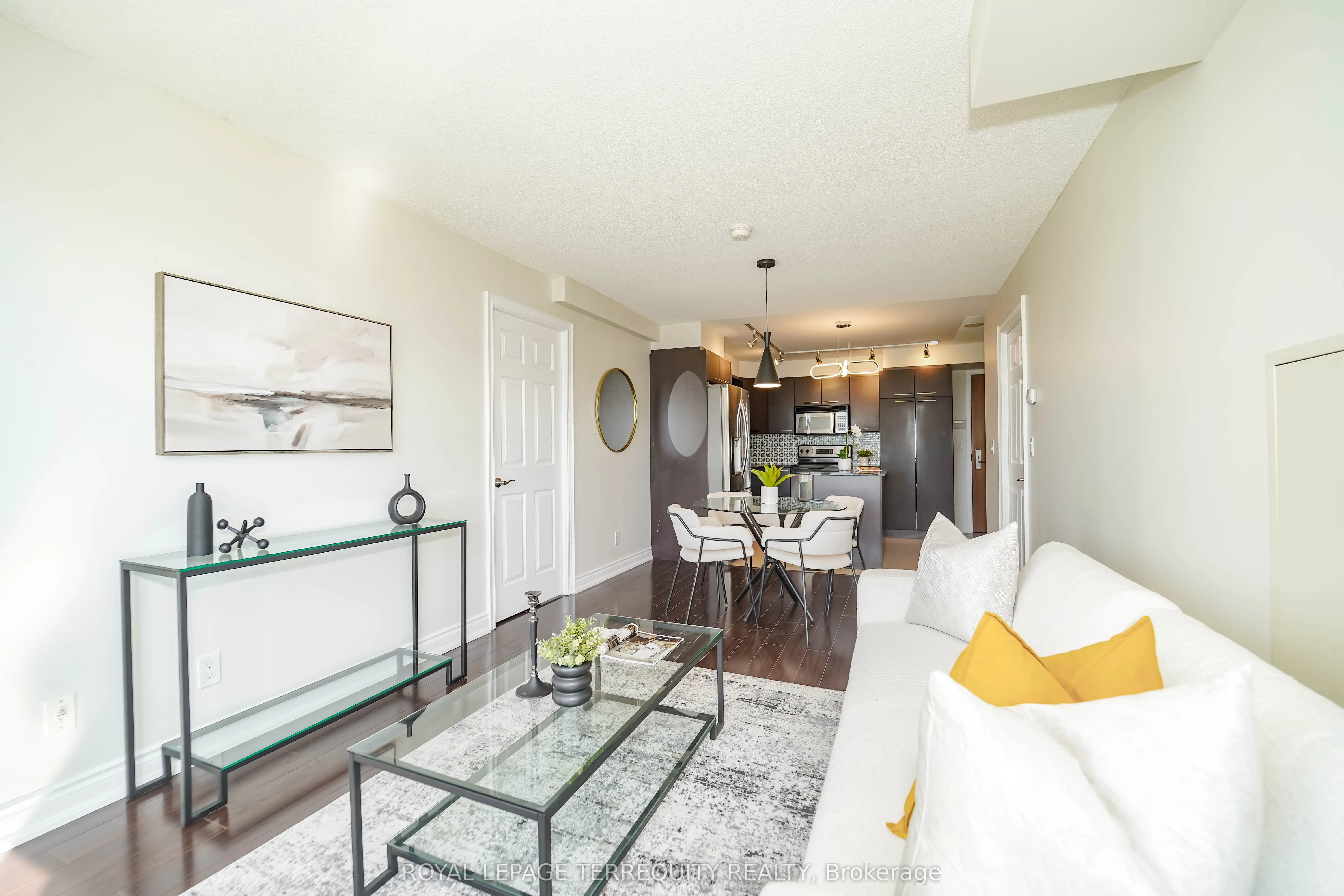 39 Galleria Parkway, #1011