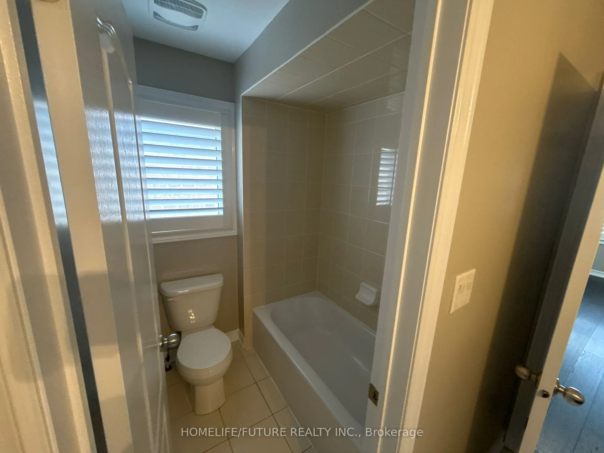 1399 Lormel Gate