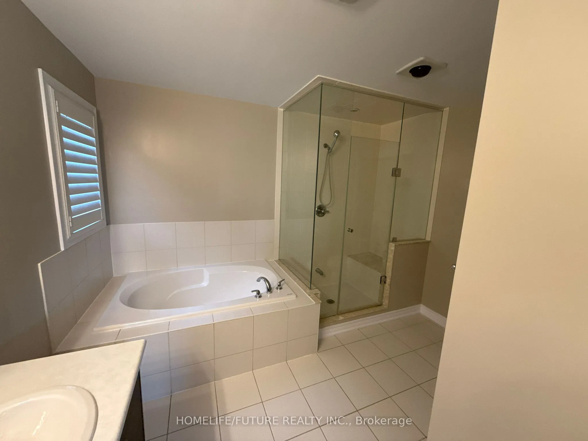 1399 Lormel Gate