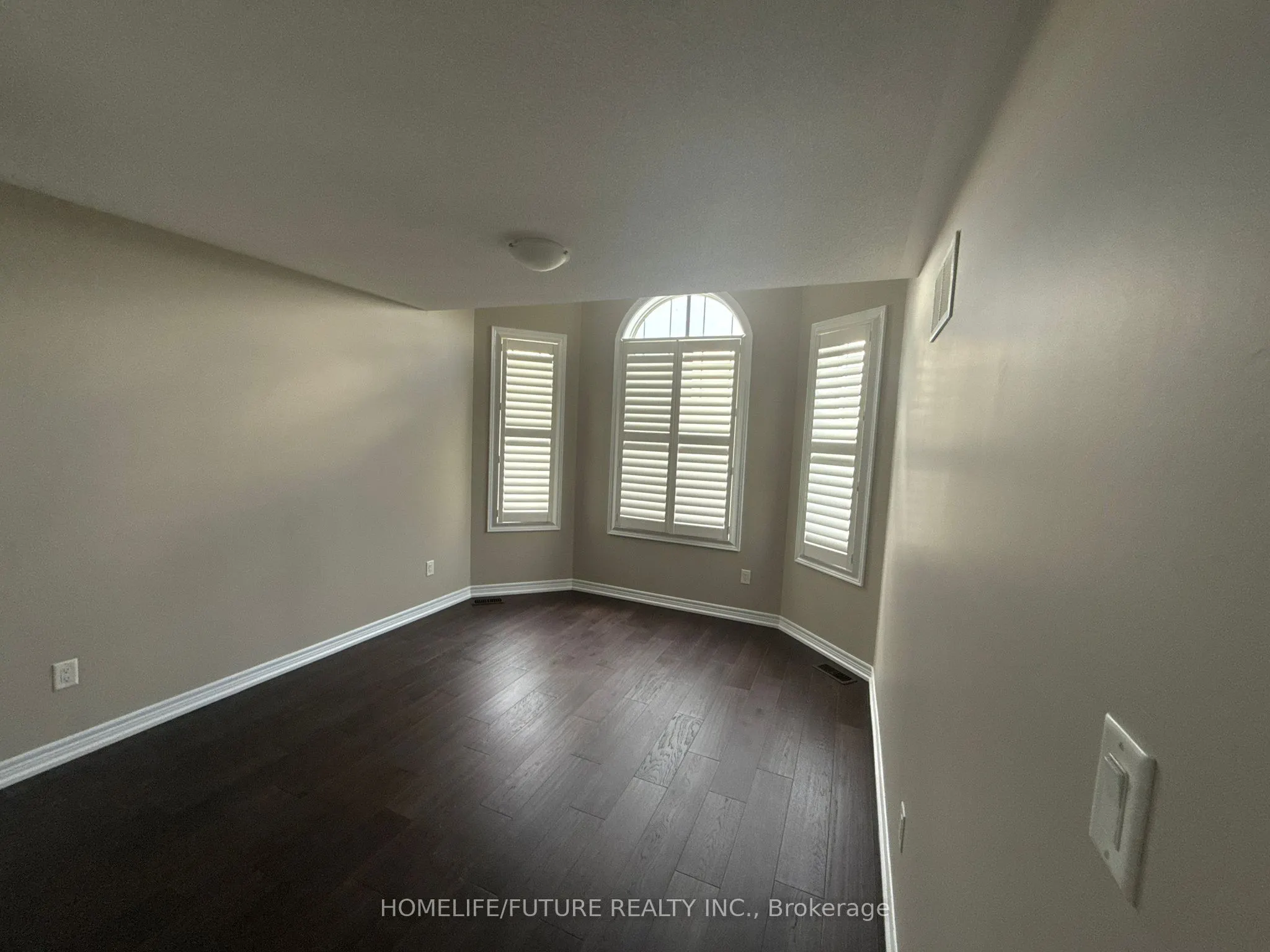 1399 Lormel Gate