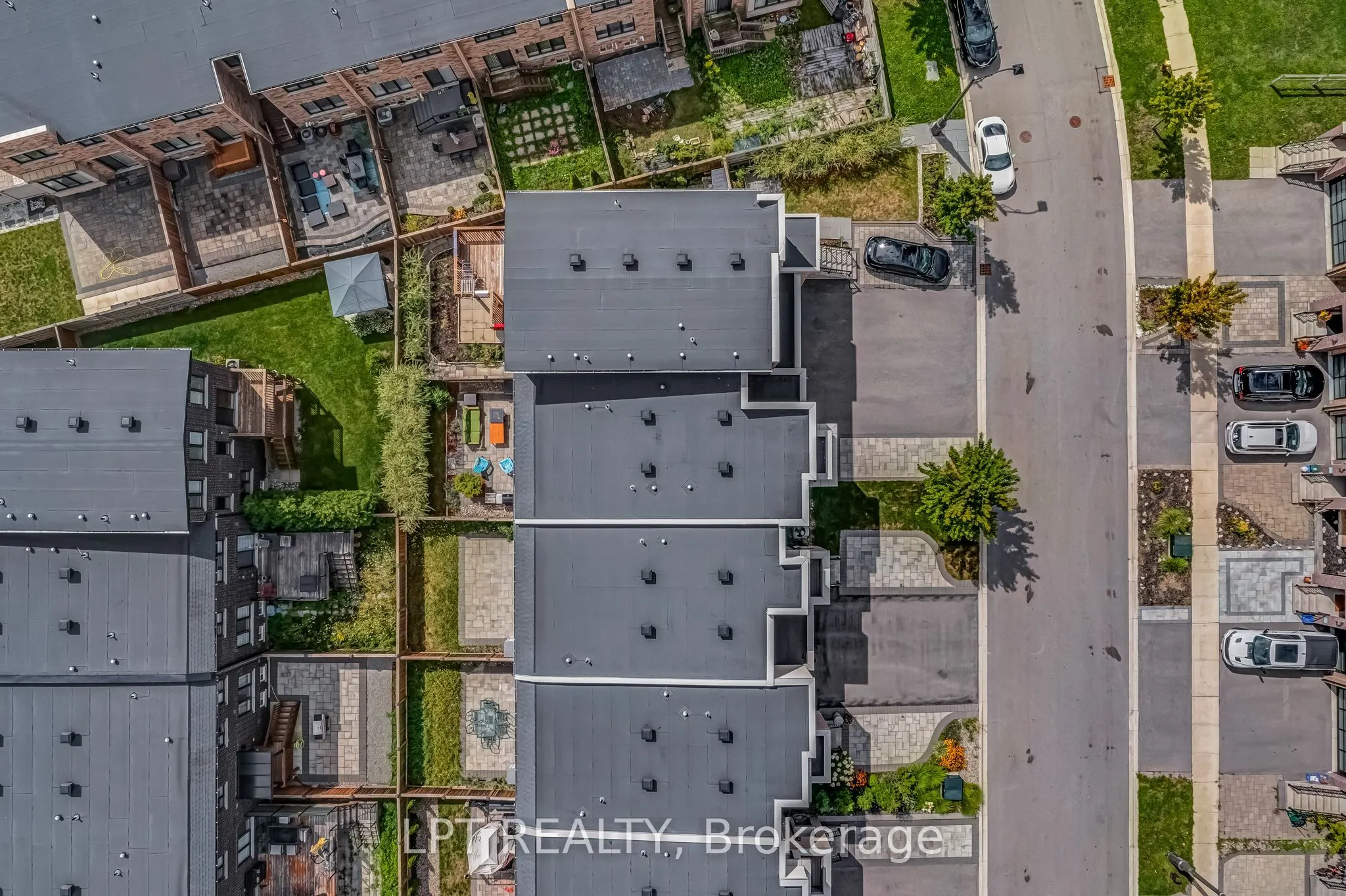 21 Helliwell Crescent