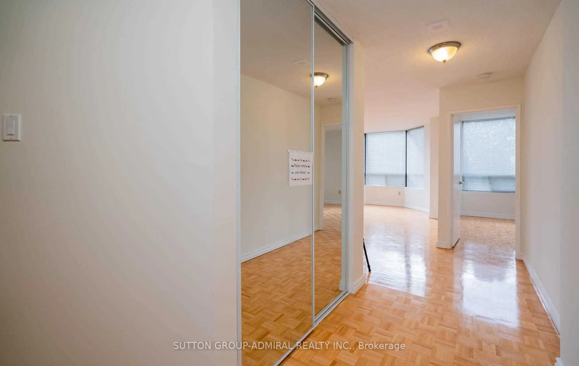 7460 Bathurst Street, #102