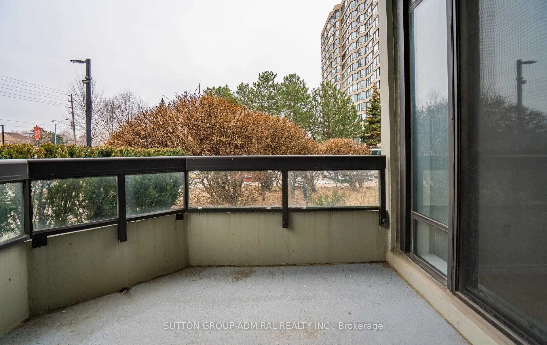 7460 Bathurst Street, #102