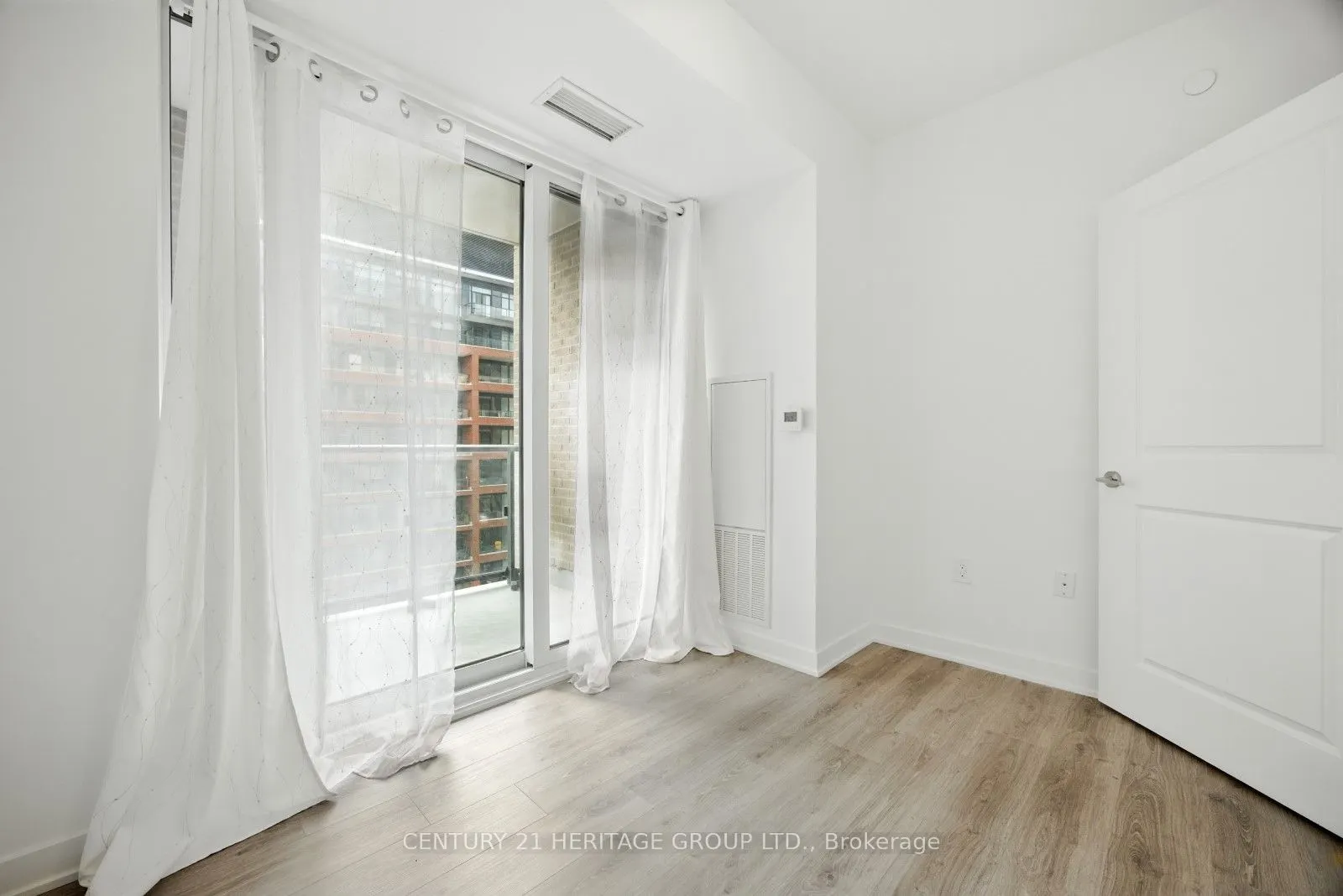 100 Eagle Rock Way N, #605