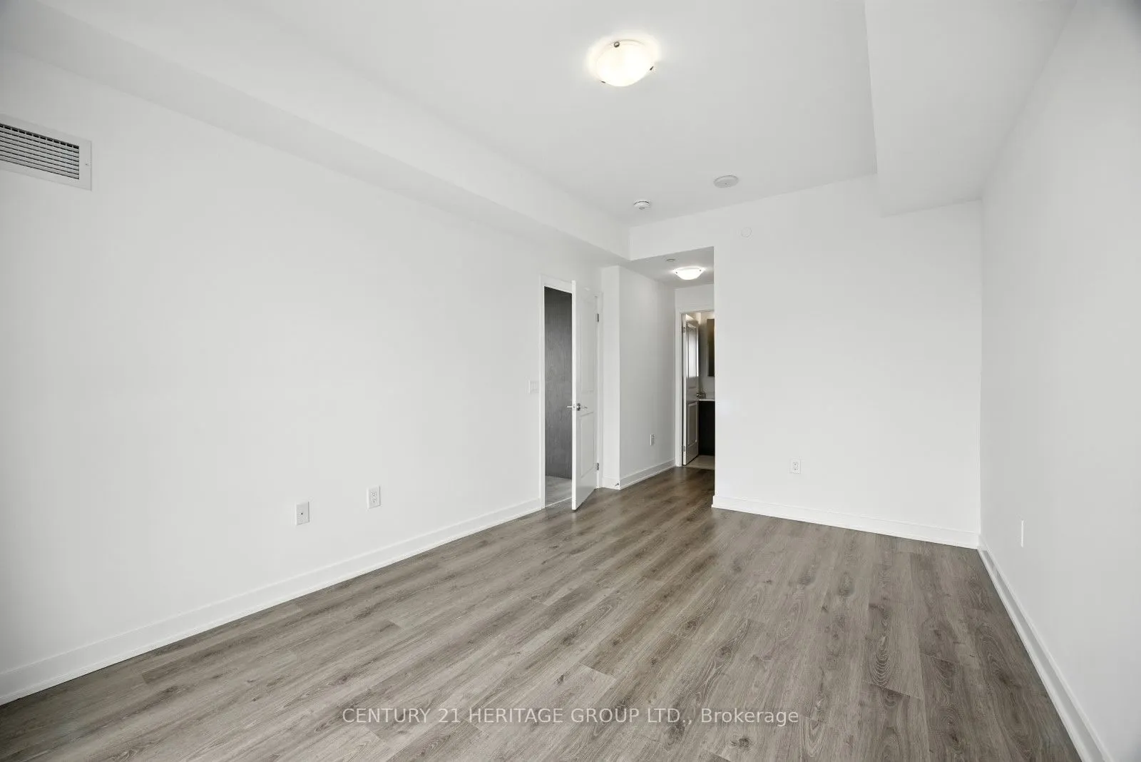 100 Eagle Rock Way N, #605