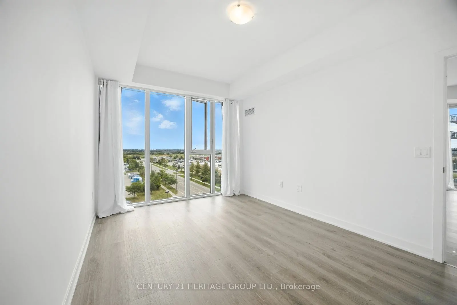 100 Eagle Rock Way N, #605