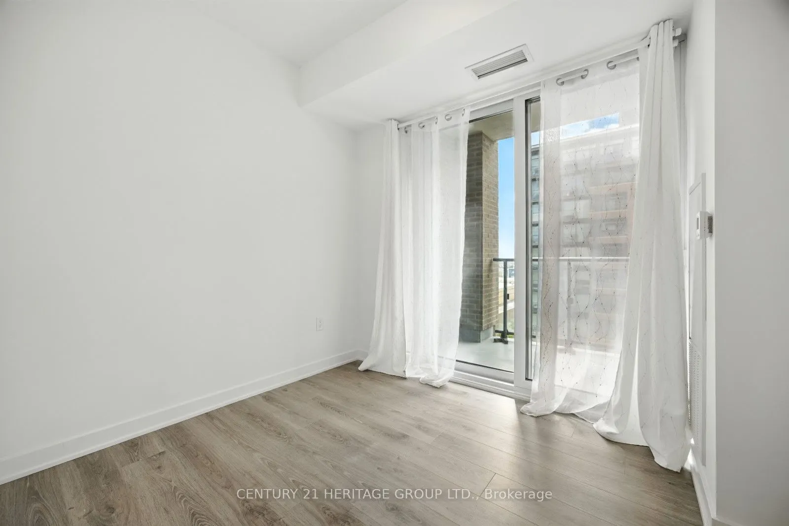 100 Eagle Rock Way N, #605