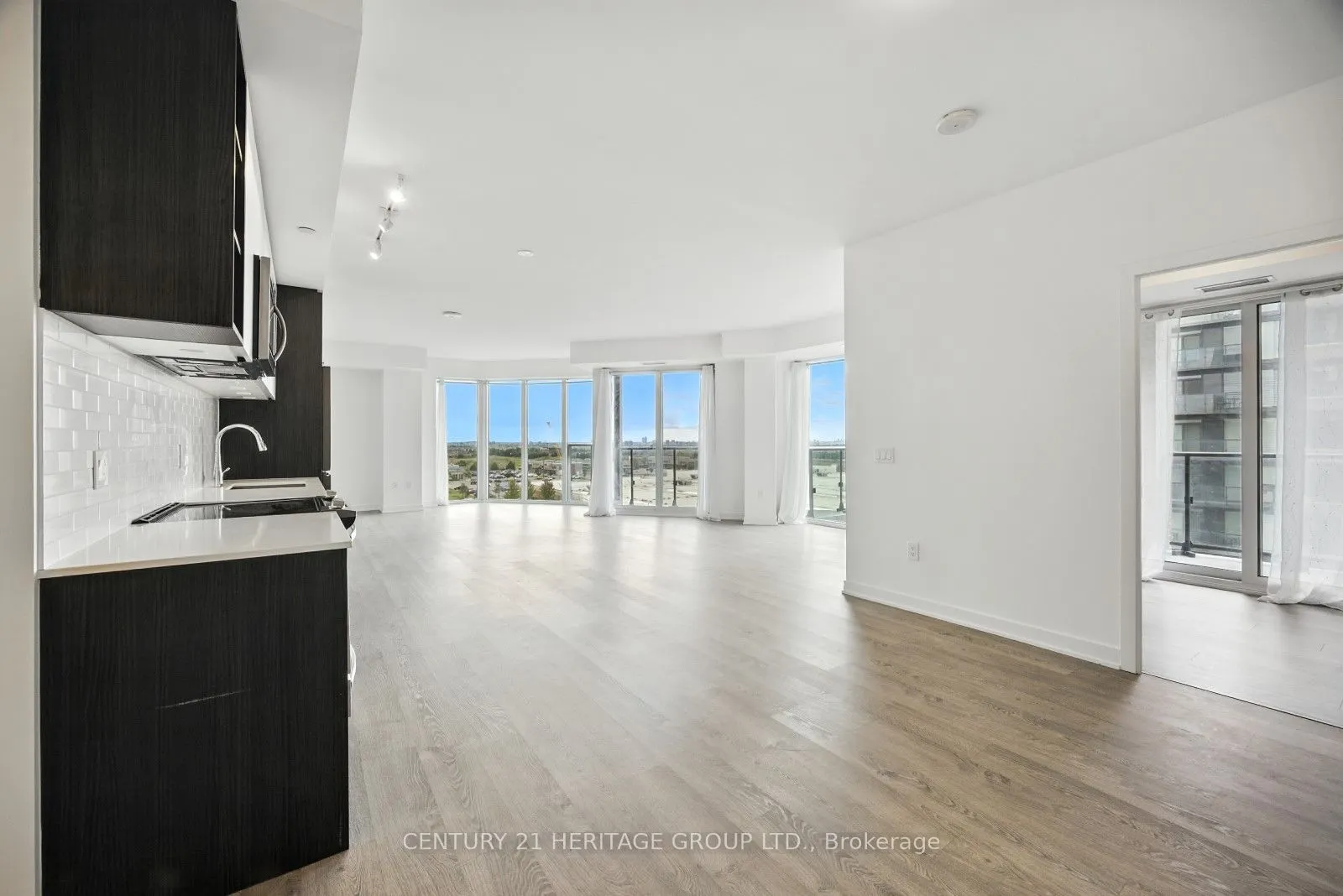 100 Eagle Rock Way N, #605