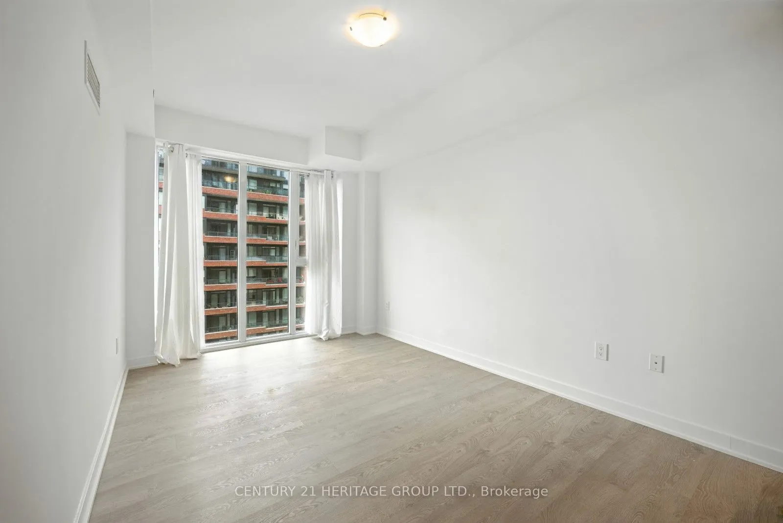 100 Eagle Rock Way N, #605