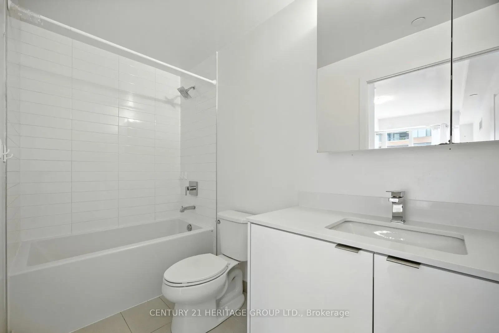 100 Eagle Rock Way N, #605