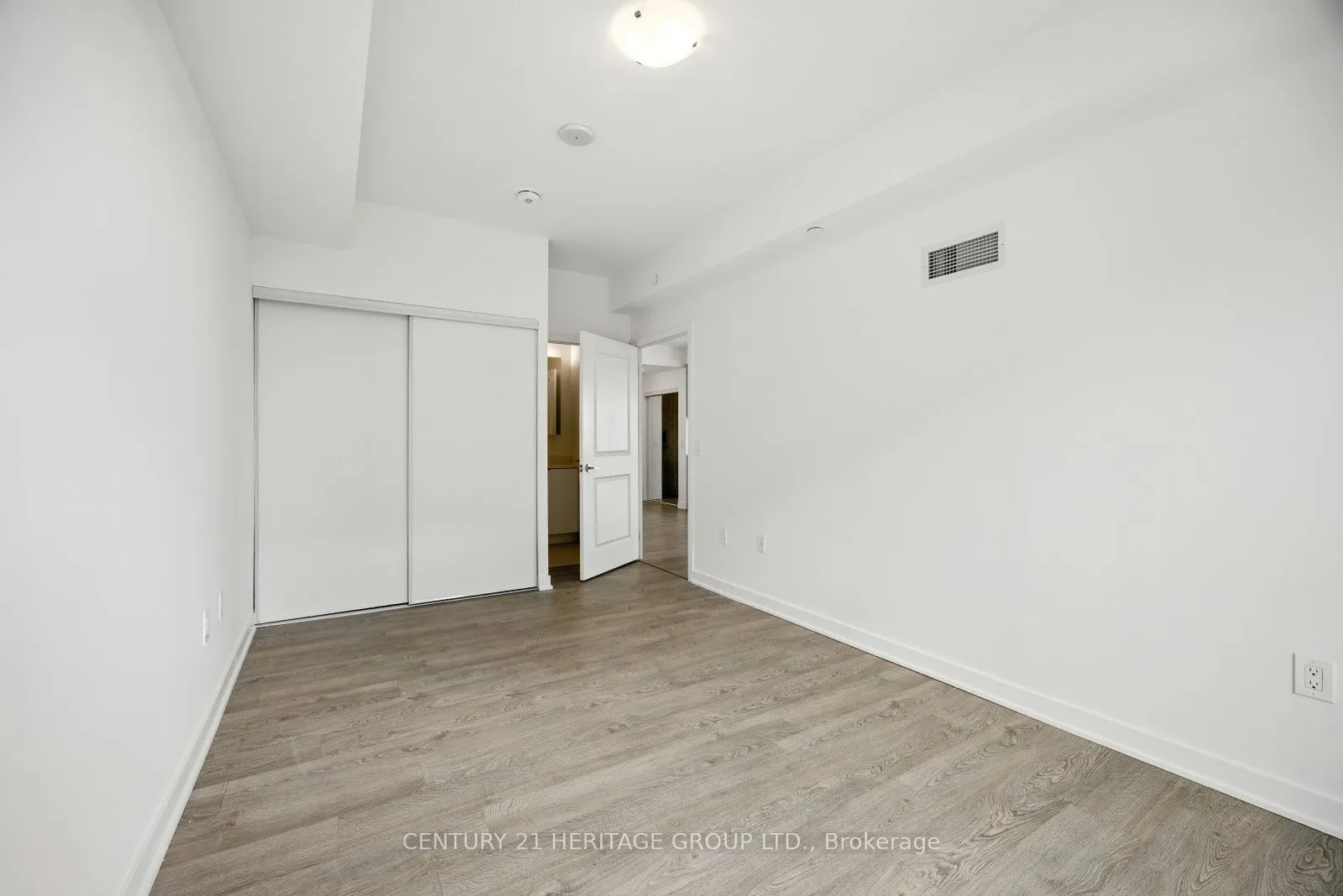 100 Eagle Rock Way N, #605