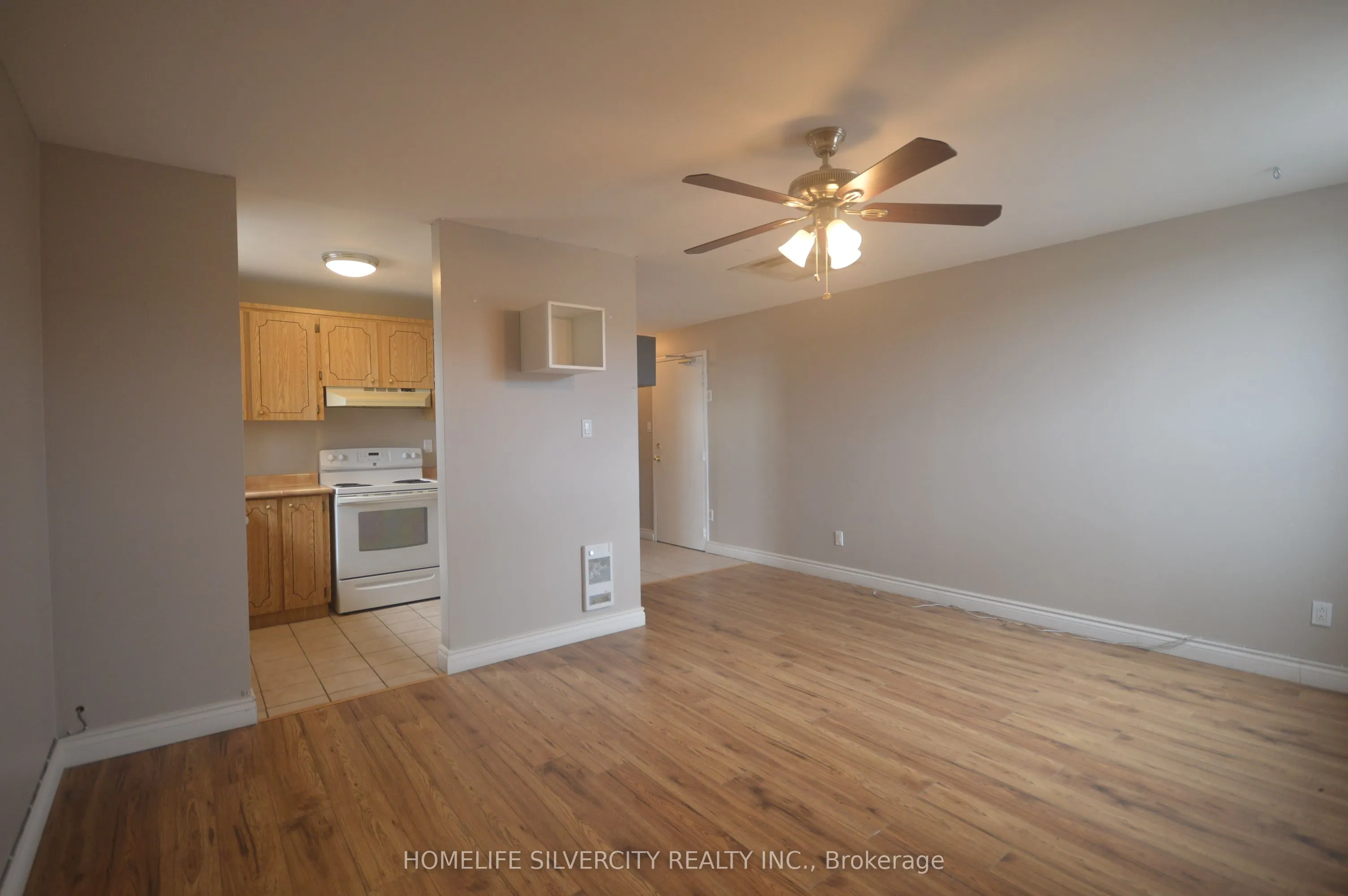 64 Holland Street W, #Upper 1