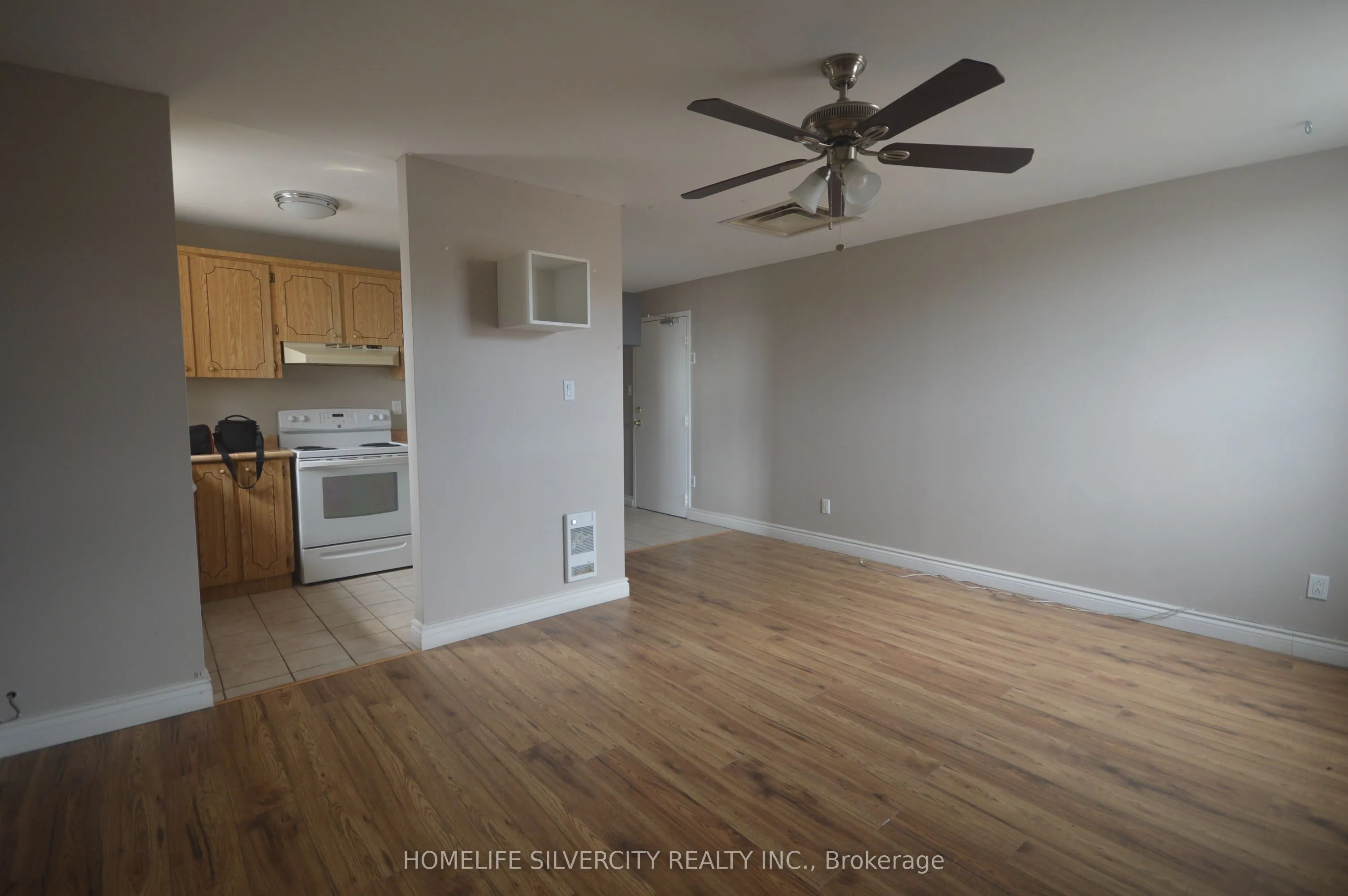 64 Holland Street W, #Upper 1