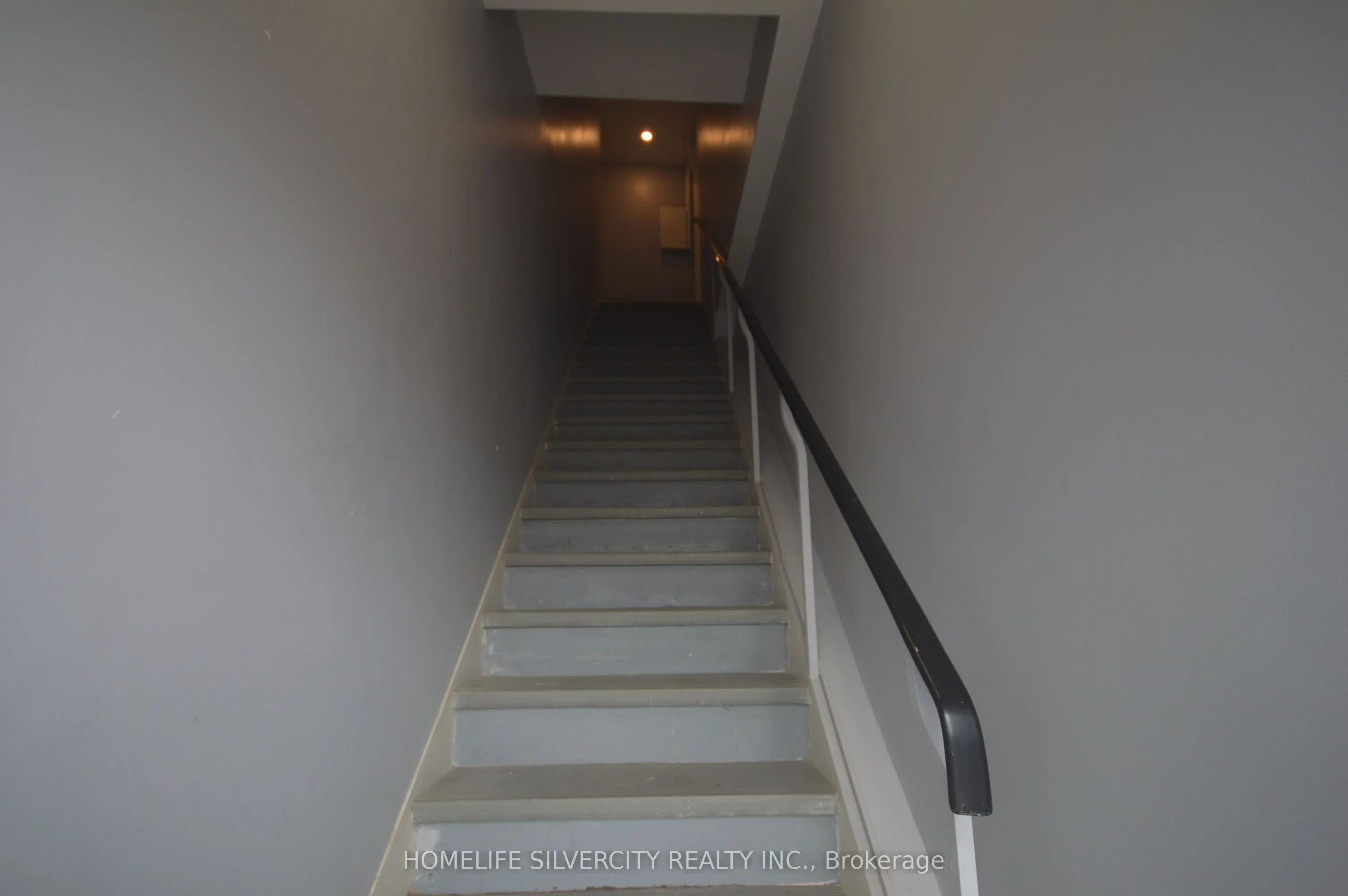 64 Holland Street W, #Upper 1