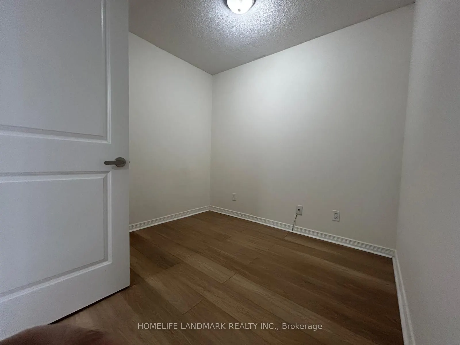 330 Red Maple Road, #502
