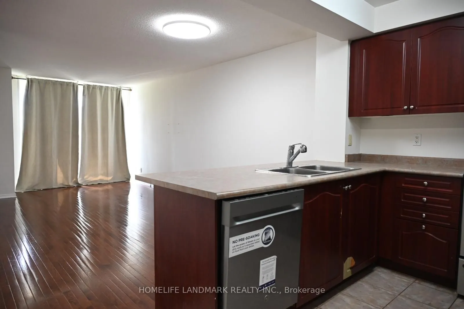 330 Red Maple Road, #502