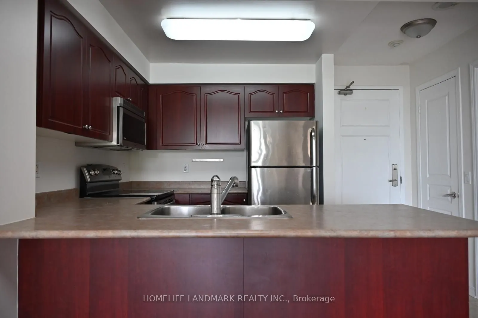 330 Red Maple Road, #502