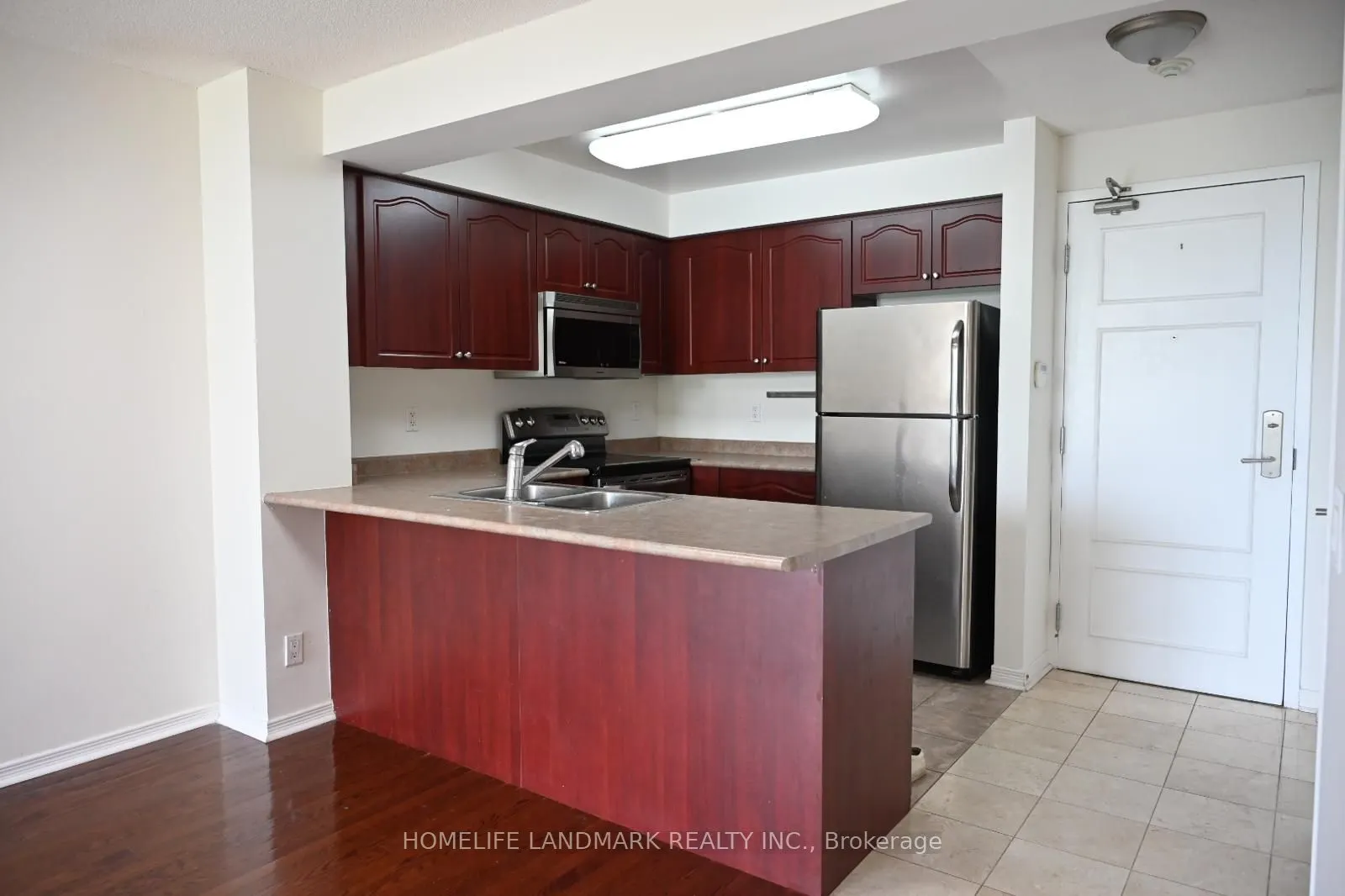 330 Red Maple Road, #502