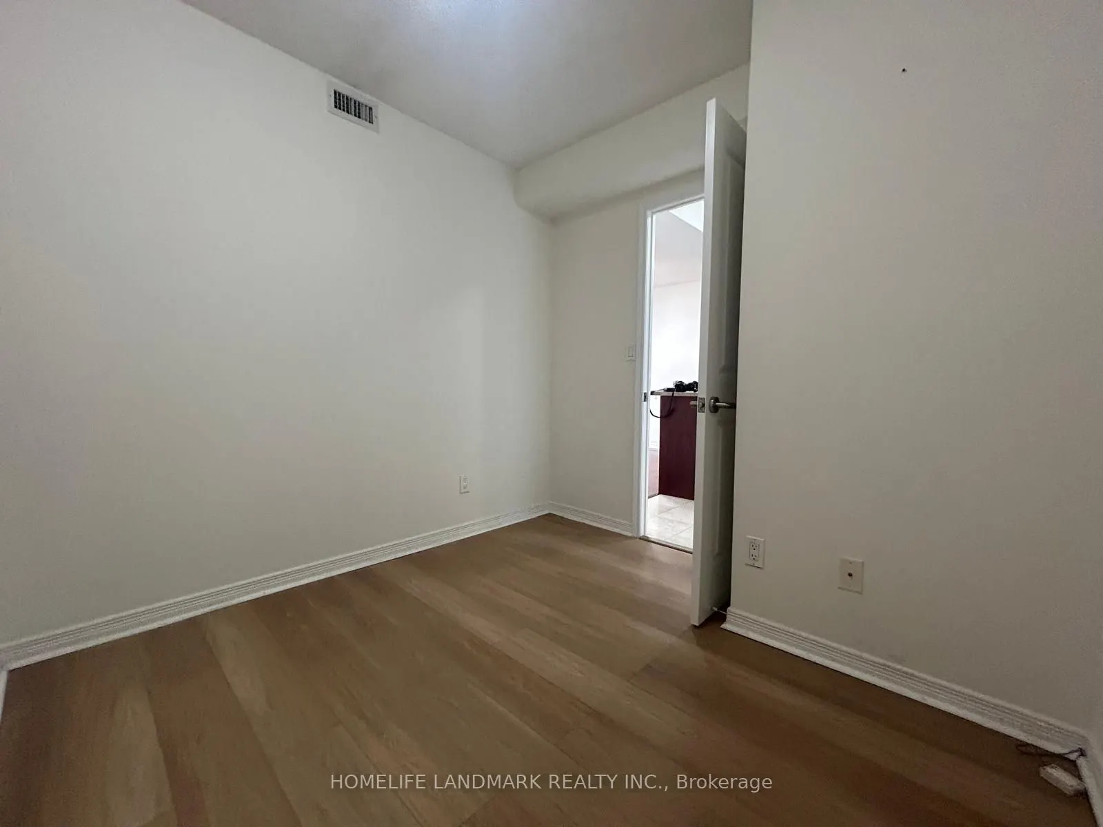 330 Red Maple Road, #502