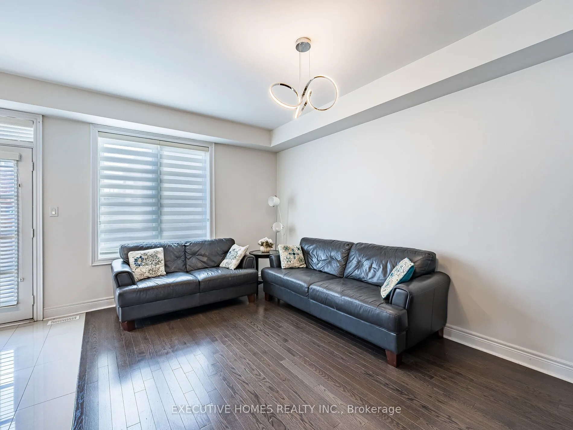 15 Lowther Avenue