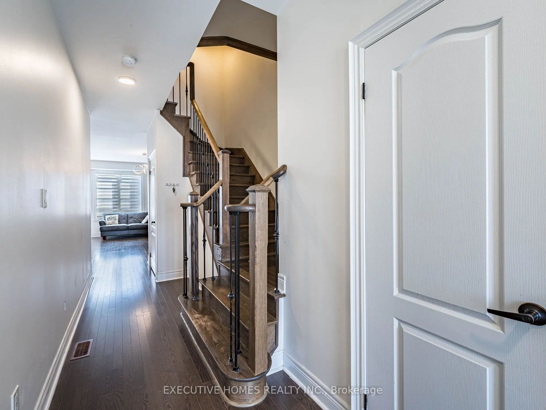 15 Lowther Avenue