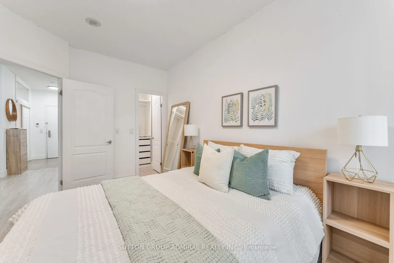 48 Suncrest Boulevard, #116