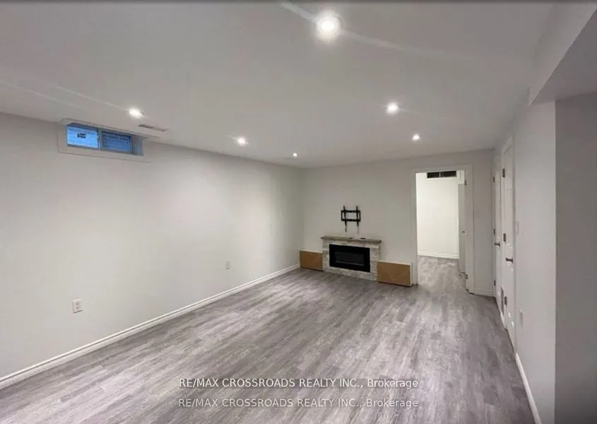 374 Handley Crescent, #Bsmt
