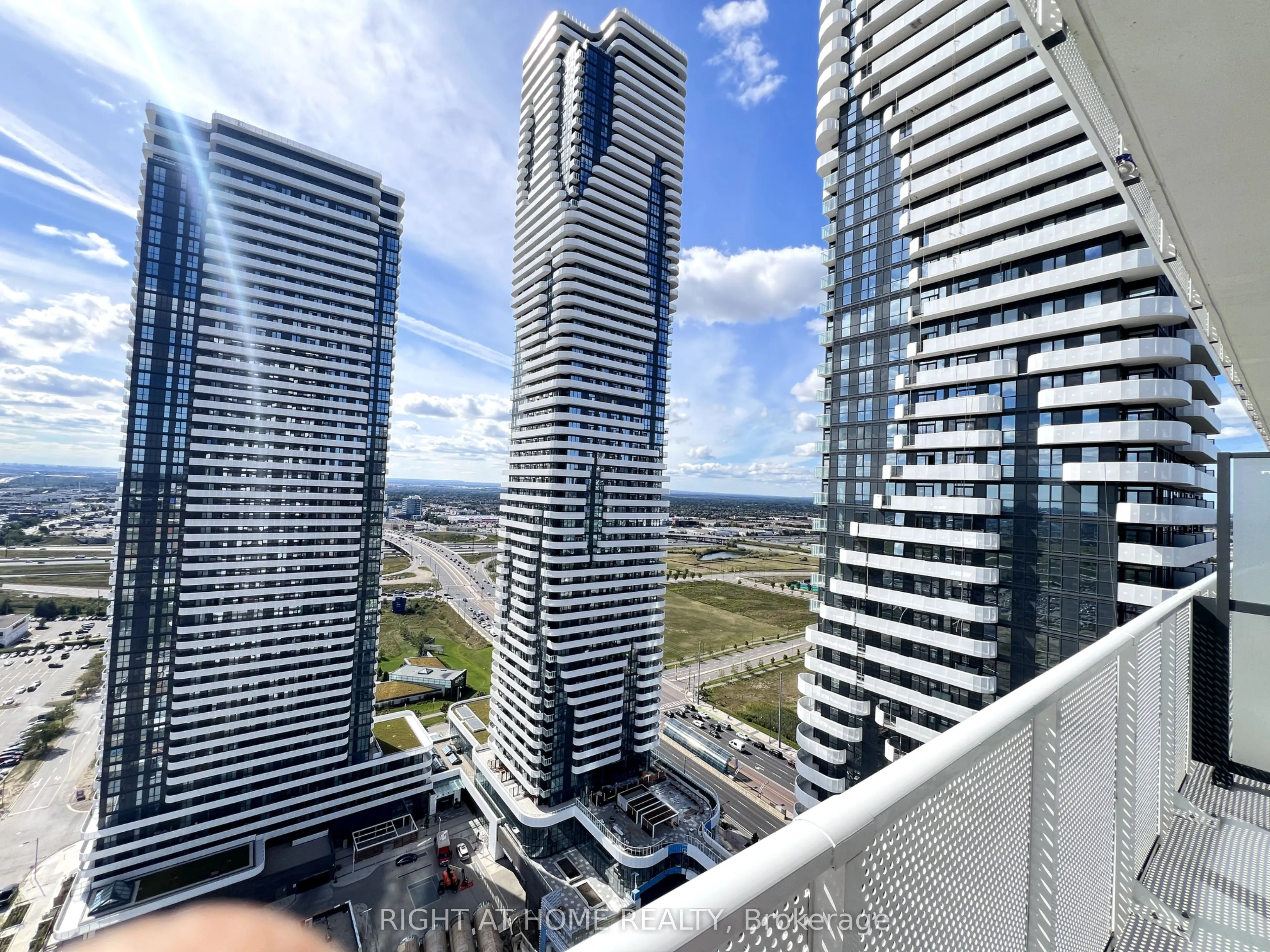 28 Interchange Way, #3116