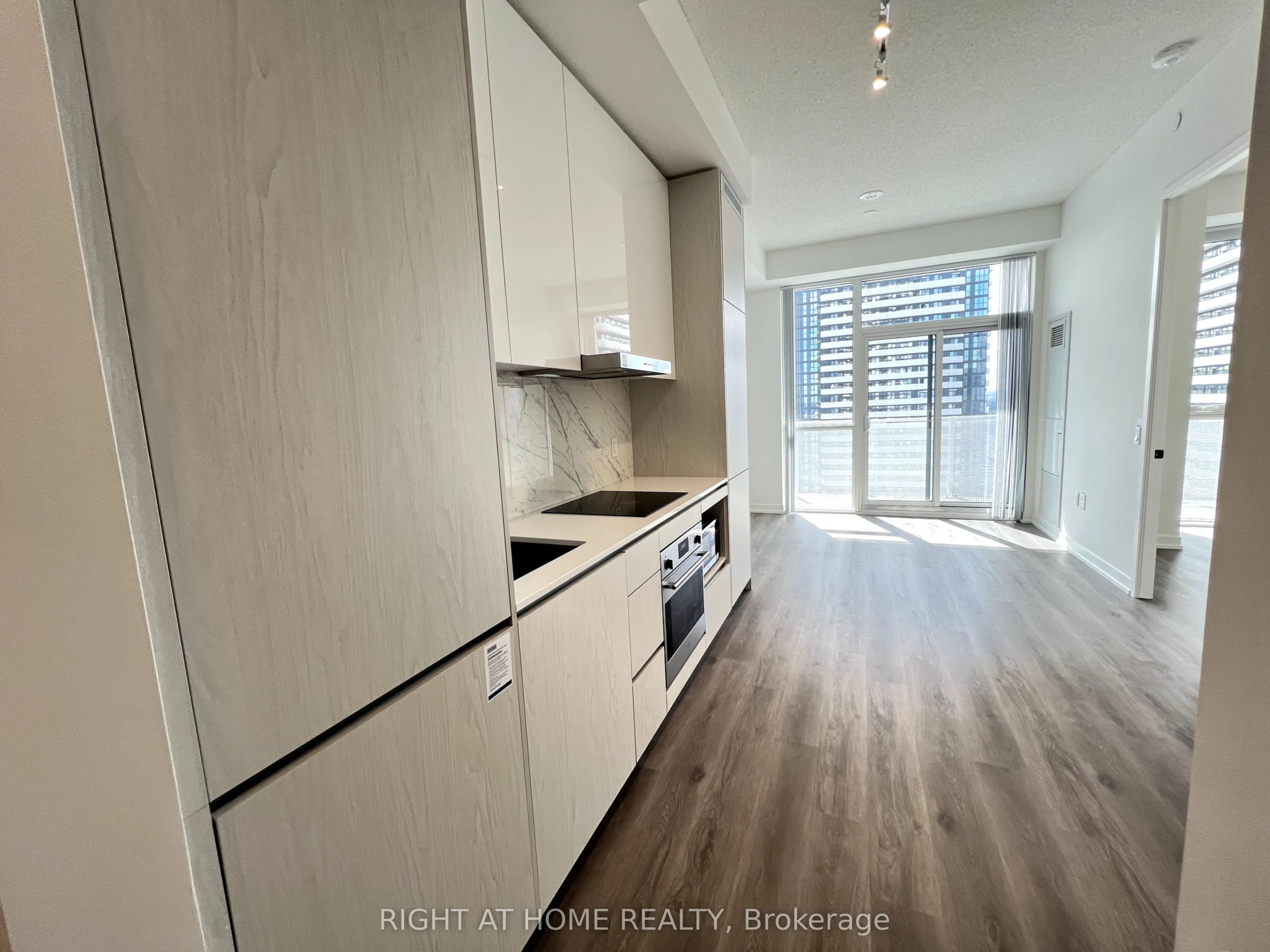28 Interchange Way, #3116