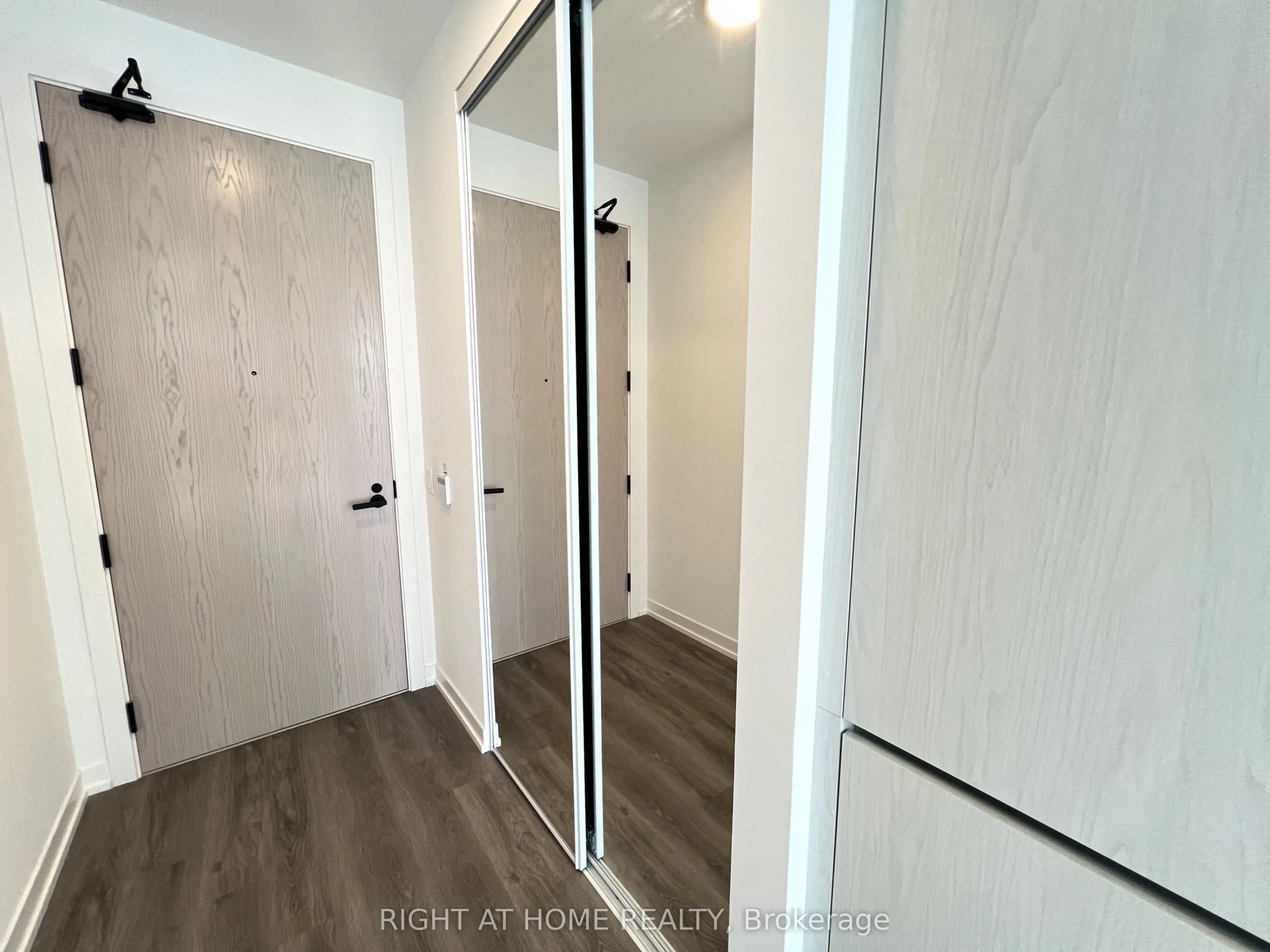 28 Interchange Way, #3116