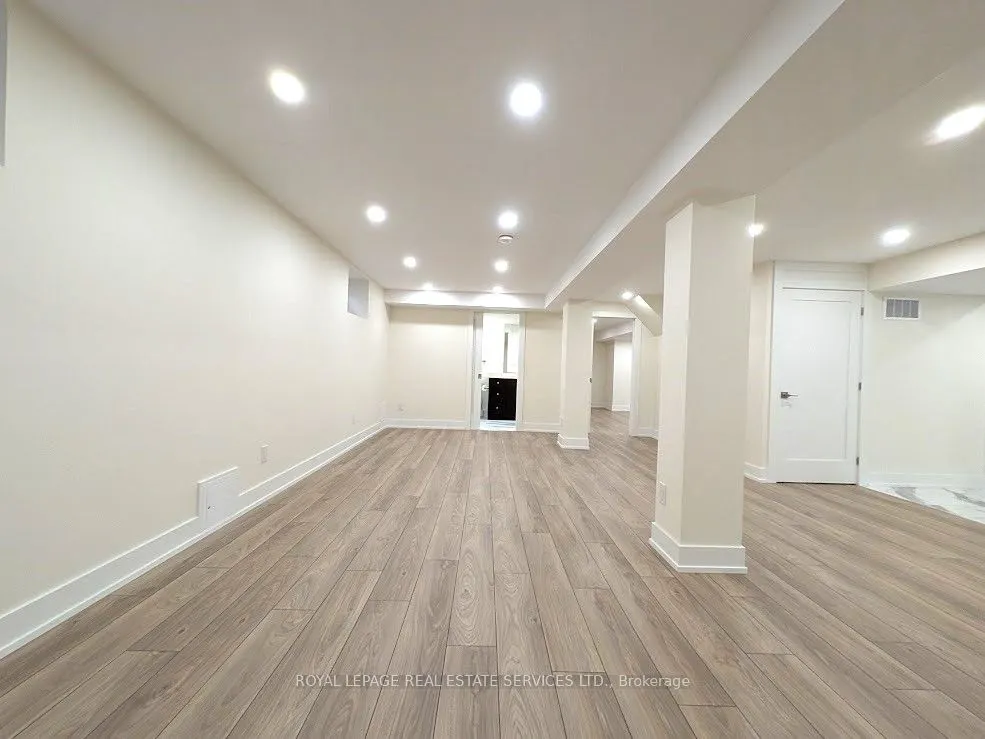 65 Villagewood Court