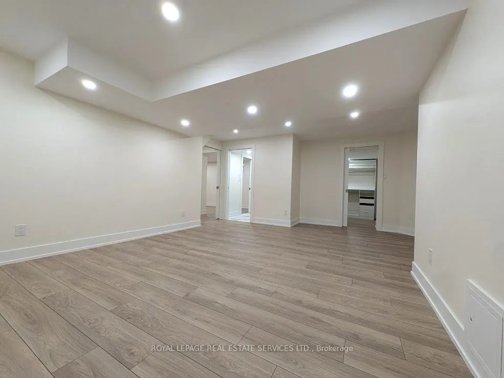 65 Villagewood Court
