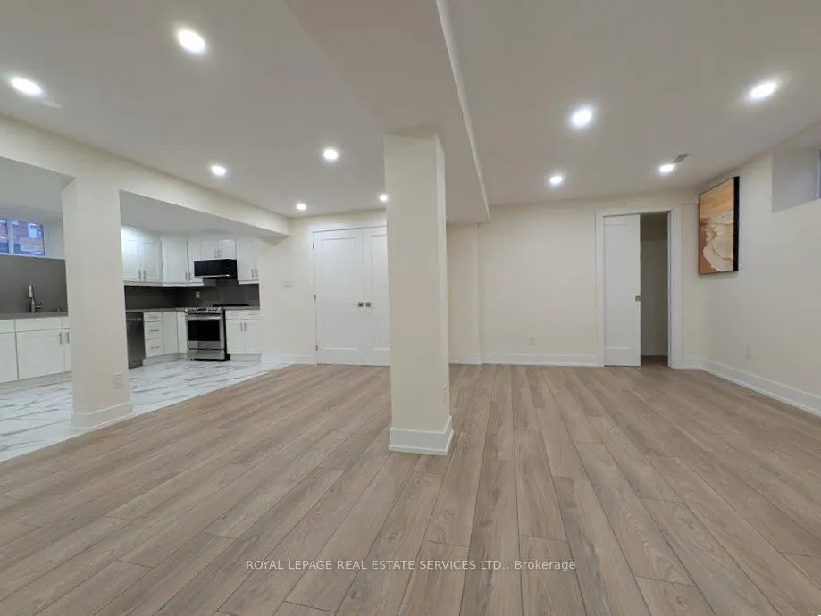 65 Villagewood Court
